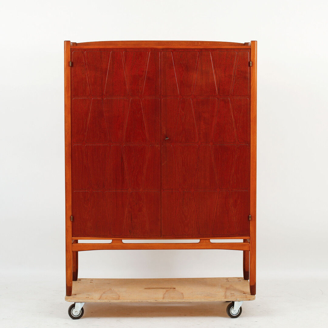 Cabinet modèle Bangkok par Yngve Ekström pour Westbergs Möbler Suède. 1950.