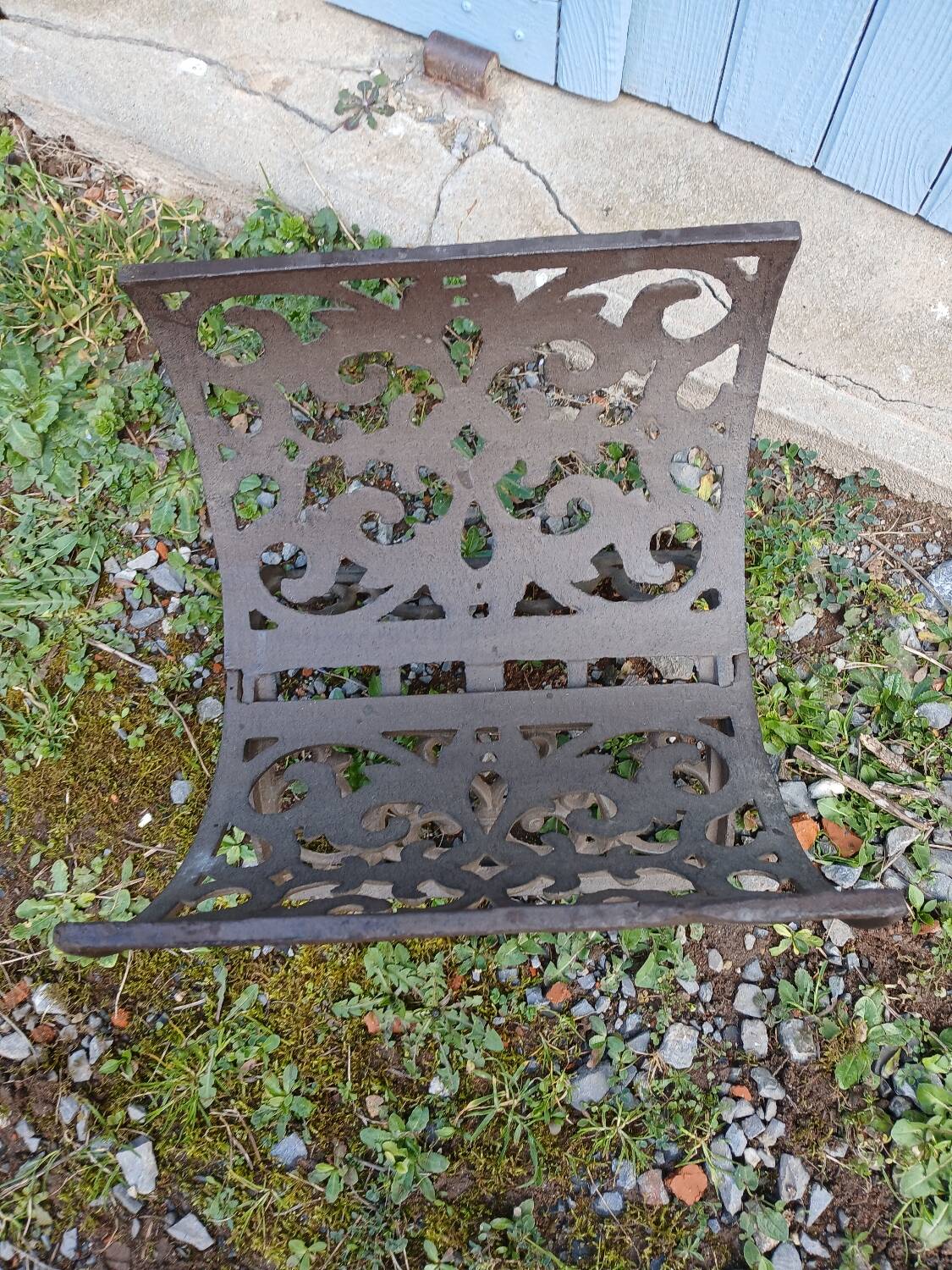 Cast iron magazine rack / wood log rack