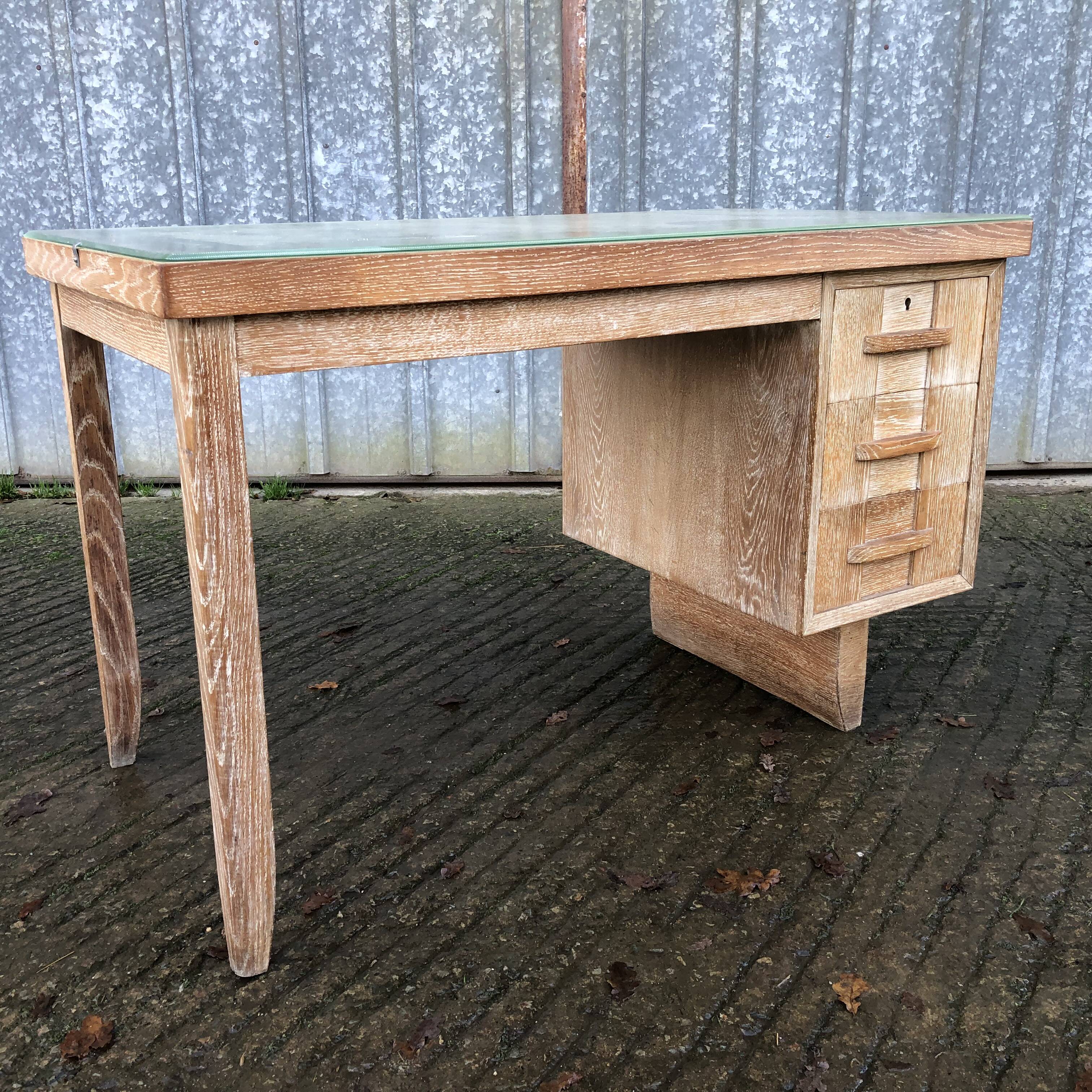 Bureau vintage en chêne lasuré à 3 tiroirs a caisson
