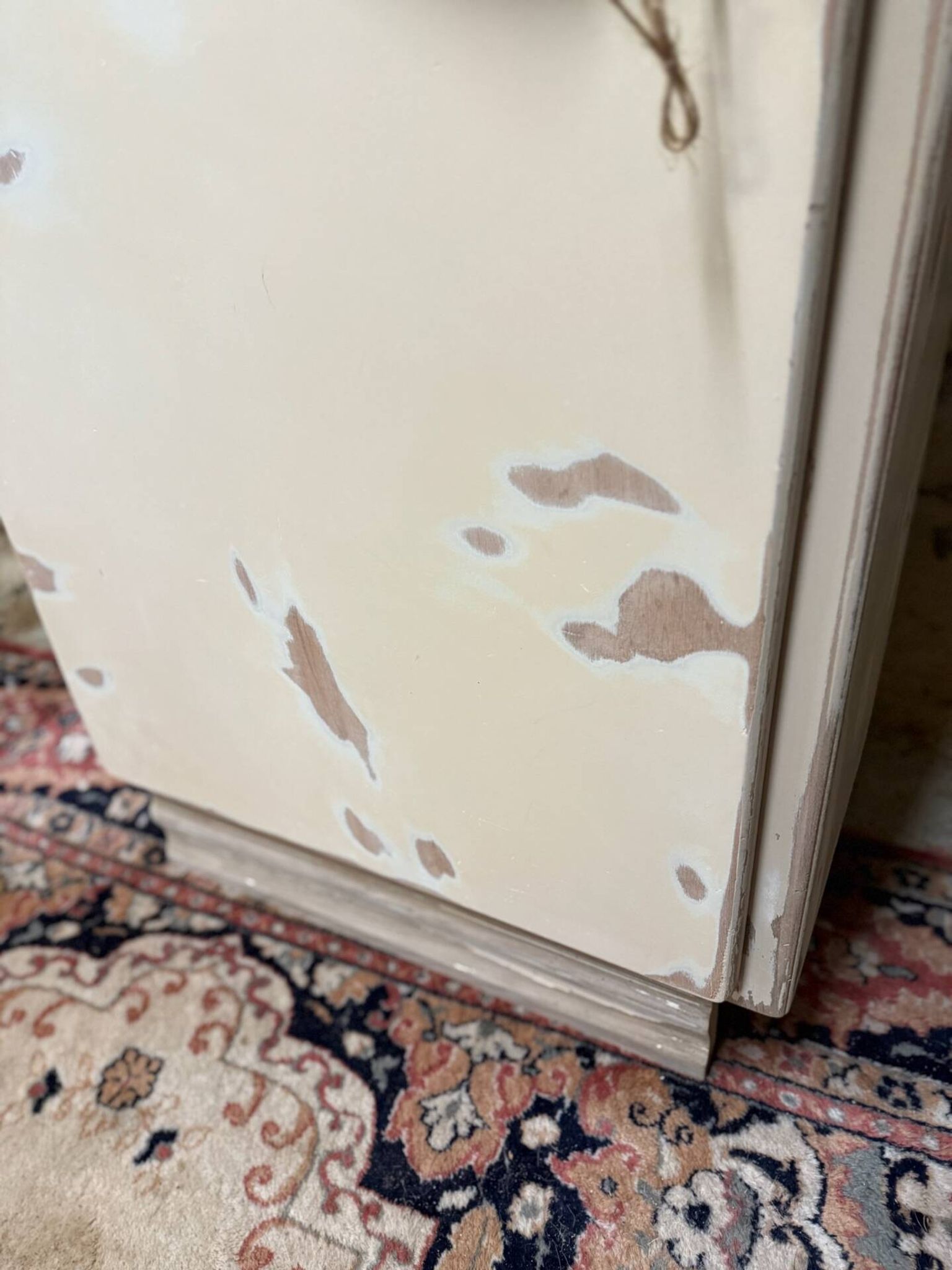 Petite armoire une porte art déco patinée