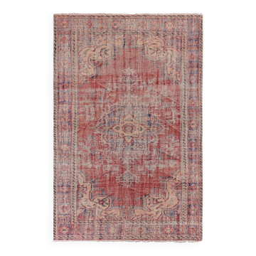 Vintage handmade Anatolian rug 182x276 cm