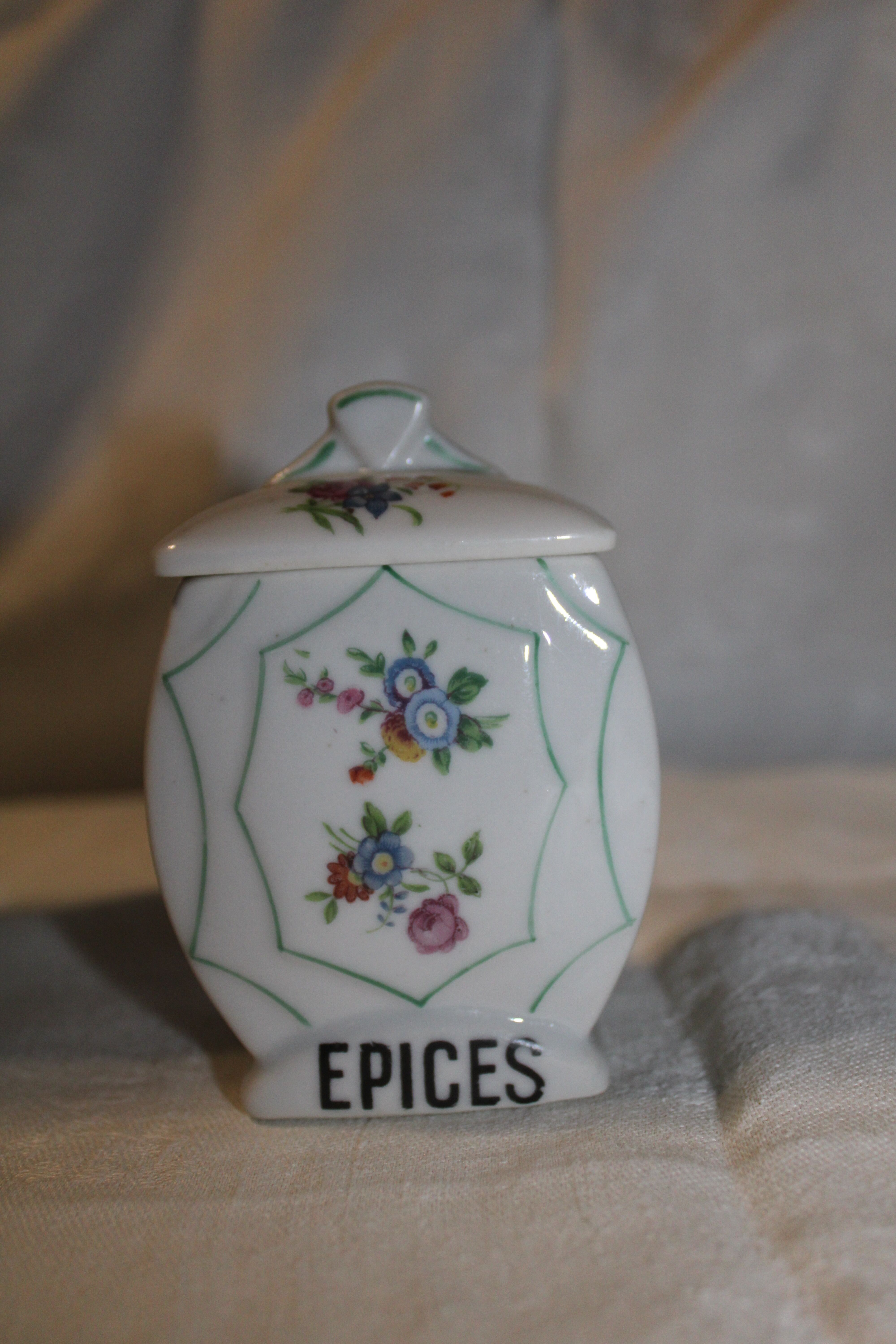 Spice Pots Decor Flowers