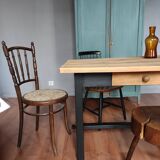 Farm table