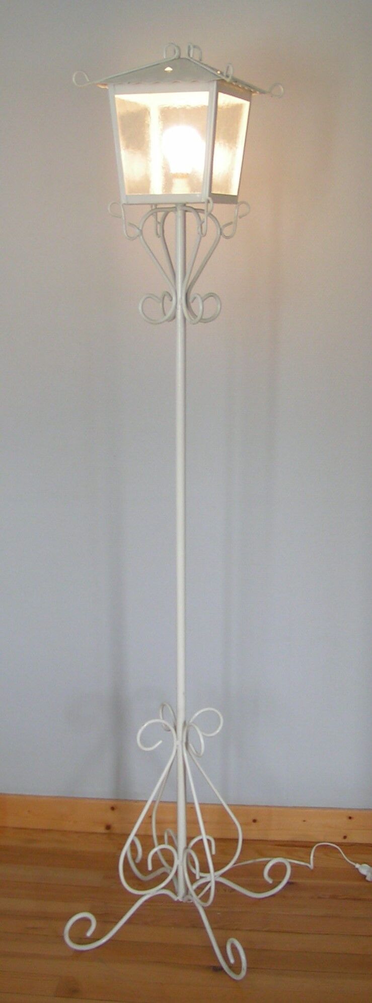 Wrought iron lamp floor