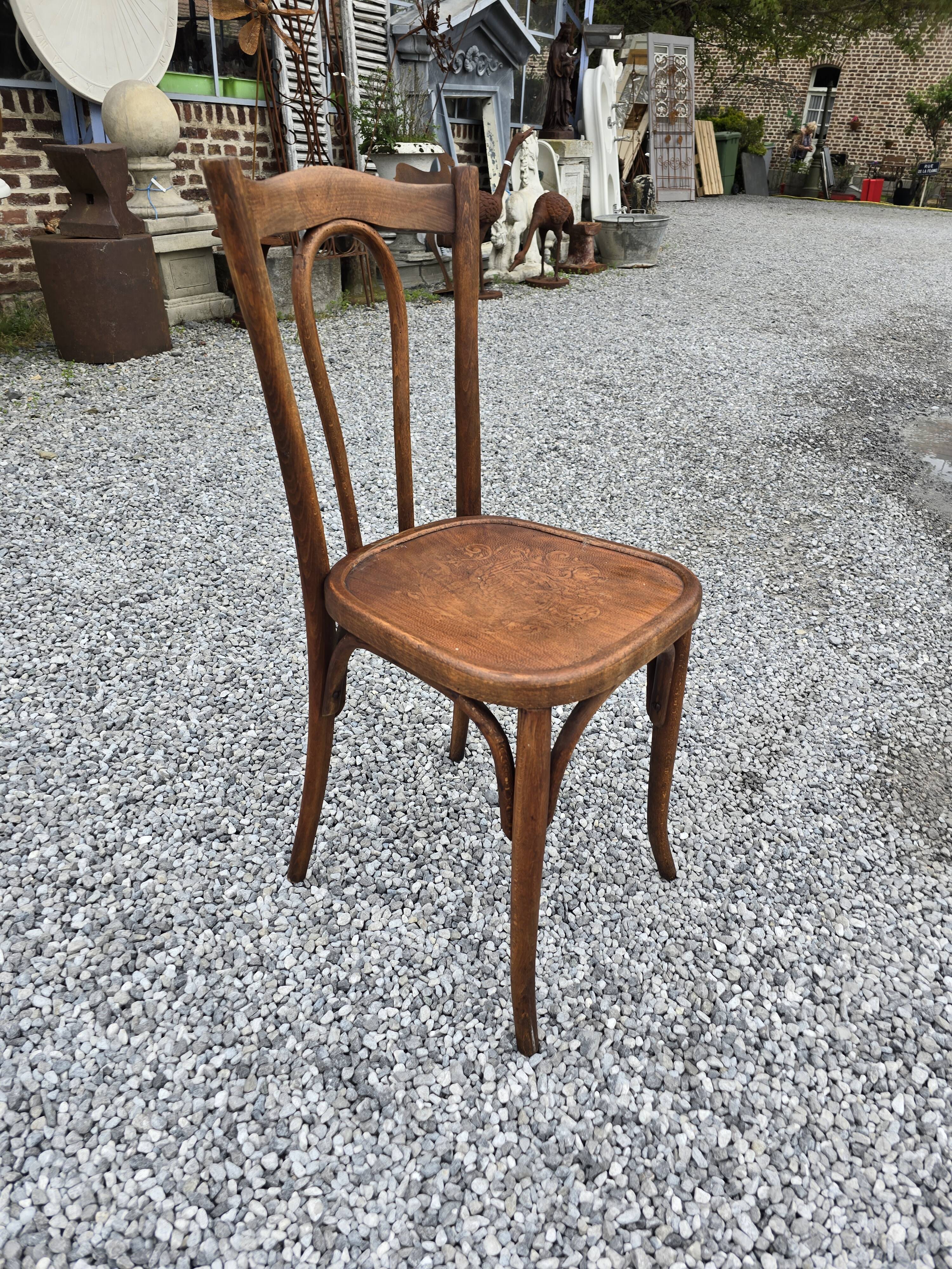 Bentwood bistro chair