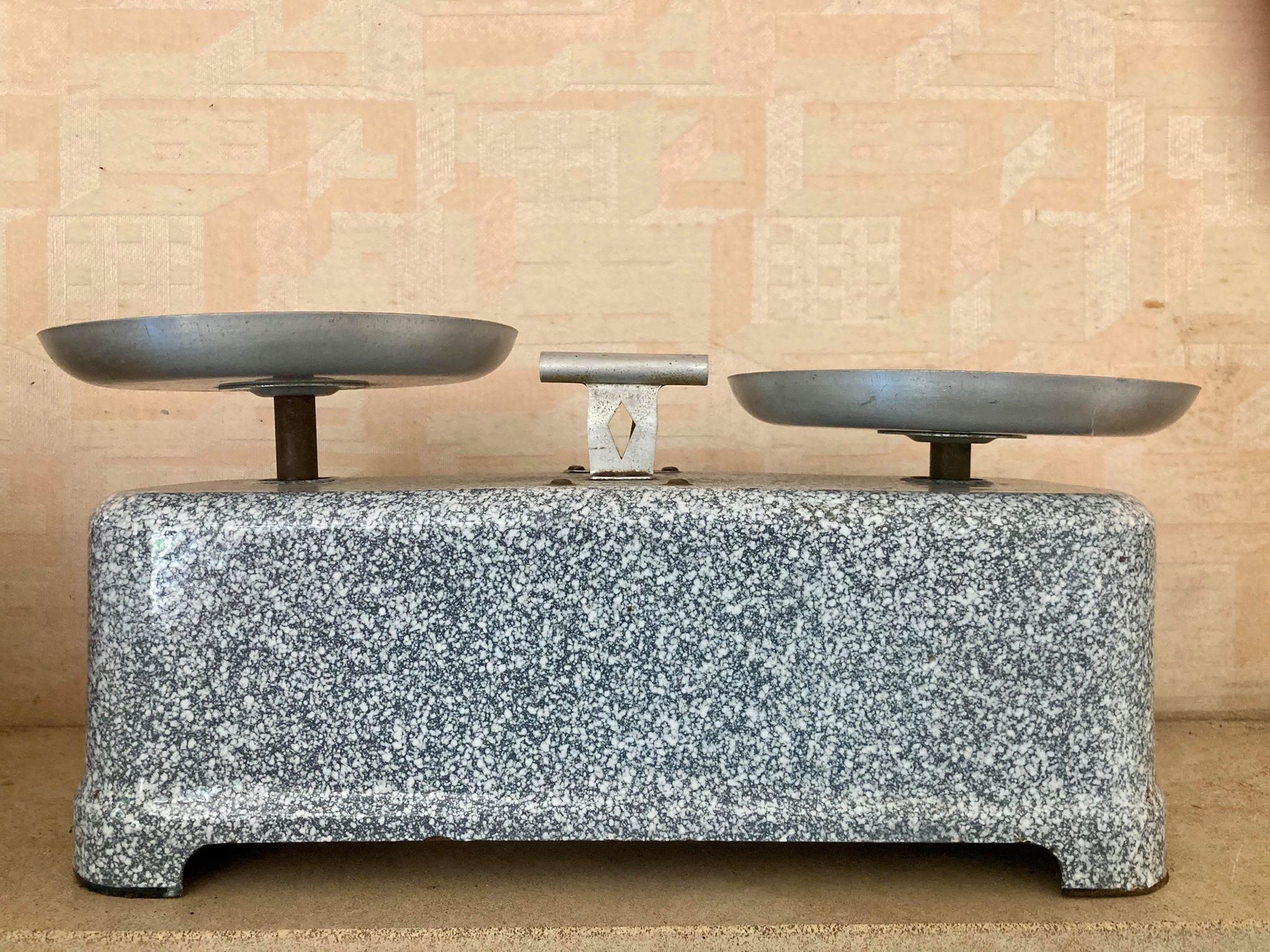 Torix 1950s household scale