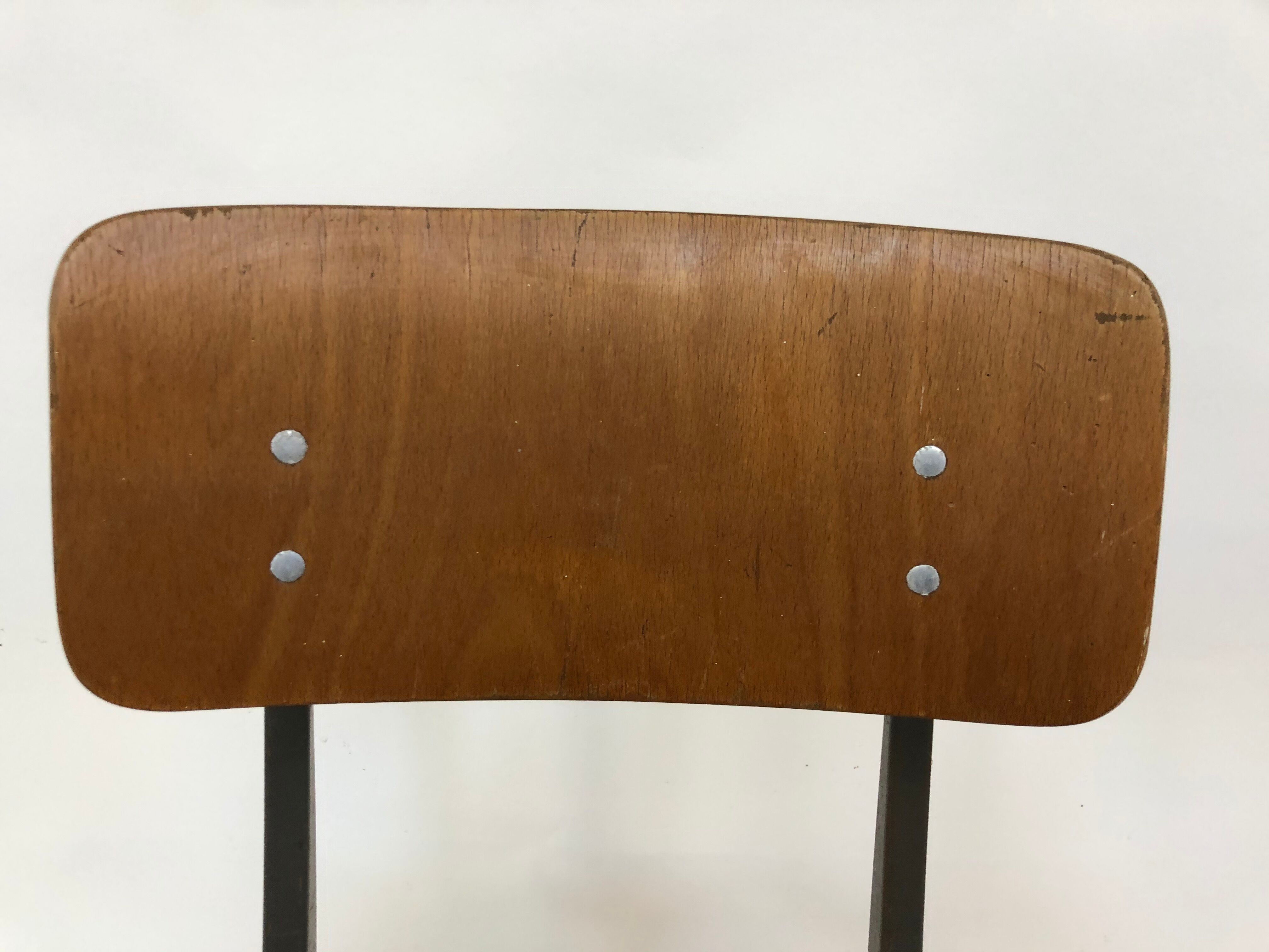 Ensemble de quatre chaises d'école vintage Marko Holland du style Friso Kramer des années 60