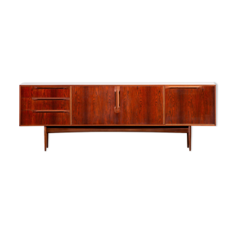Scandinavian enfilade designed by Tom Robertson for McIntosh 1960