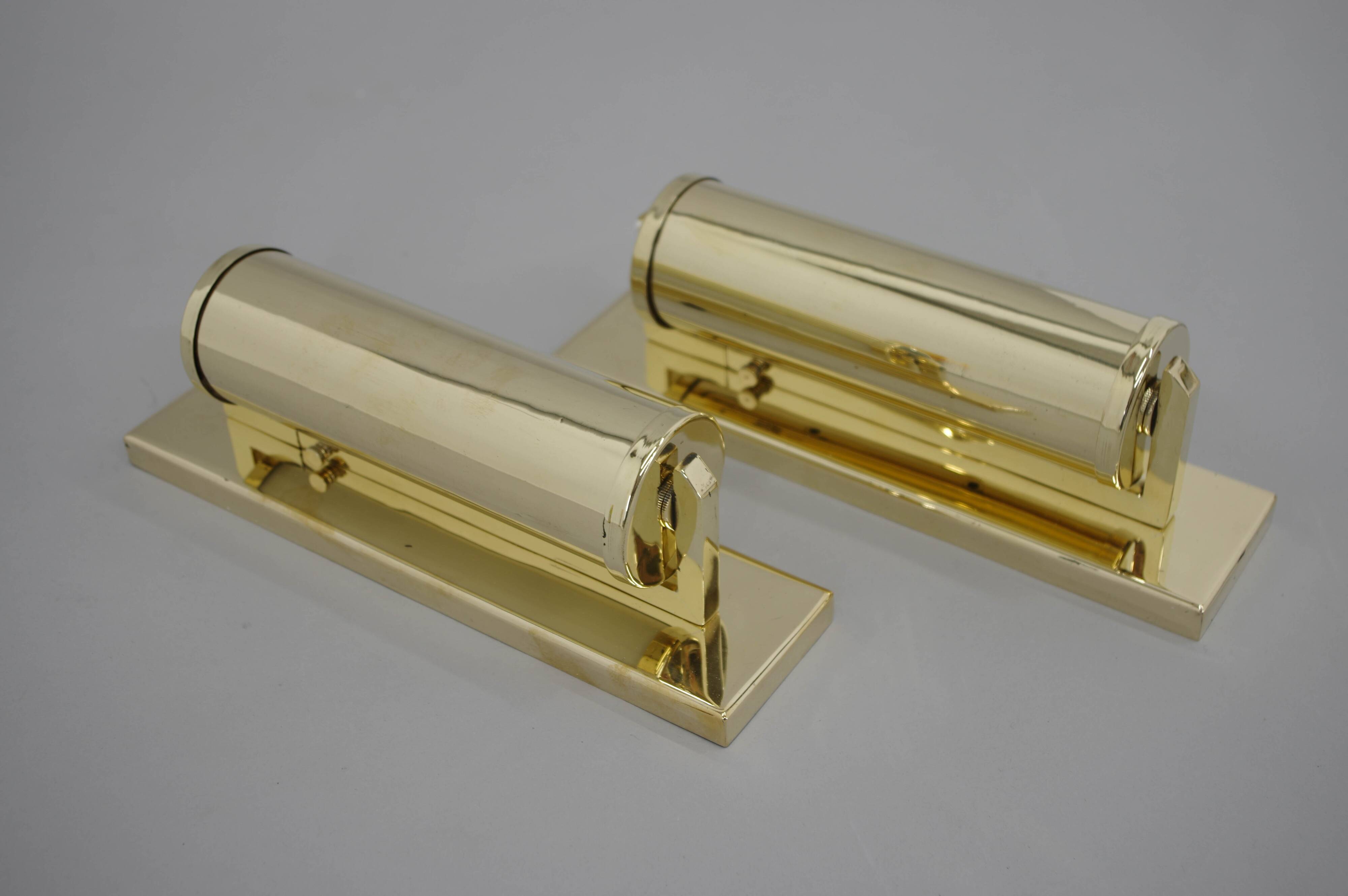 Set of Two Functionalist Brass Wall Lights, 1930s, Restored