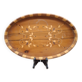 Oval wooden tray with flowers