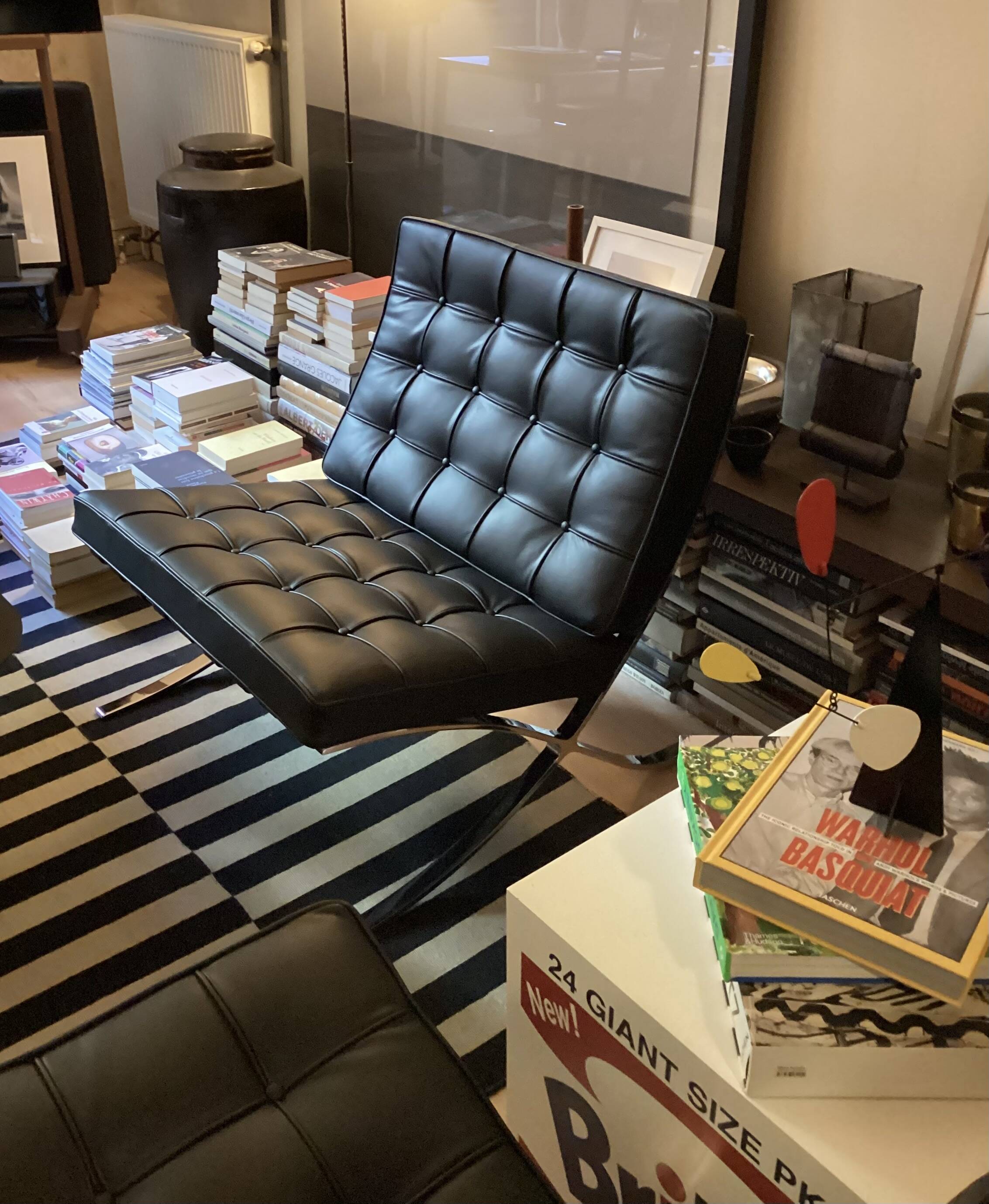 Fauteuil Barcelona Mies van der Rohe pour Knoll