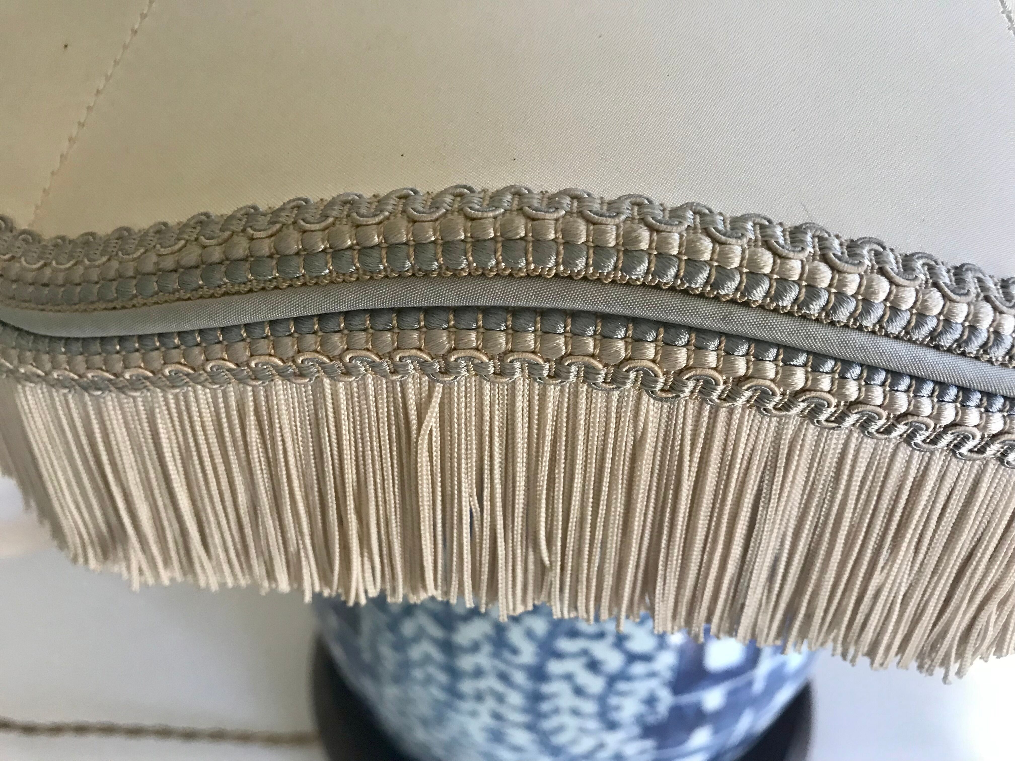 Chinese porcelain lamp