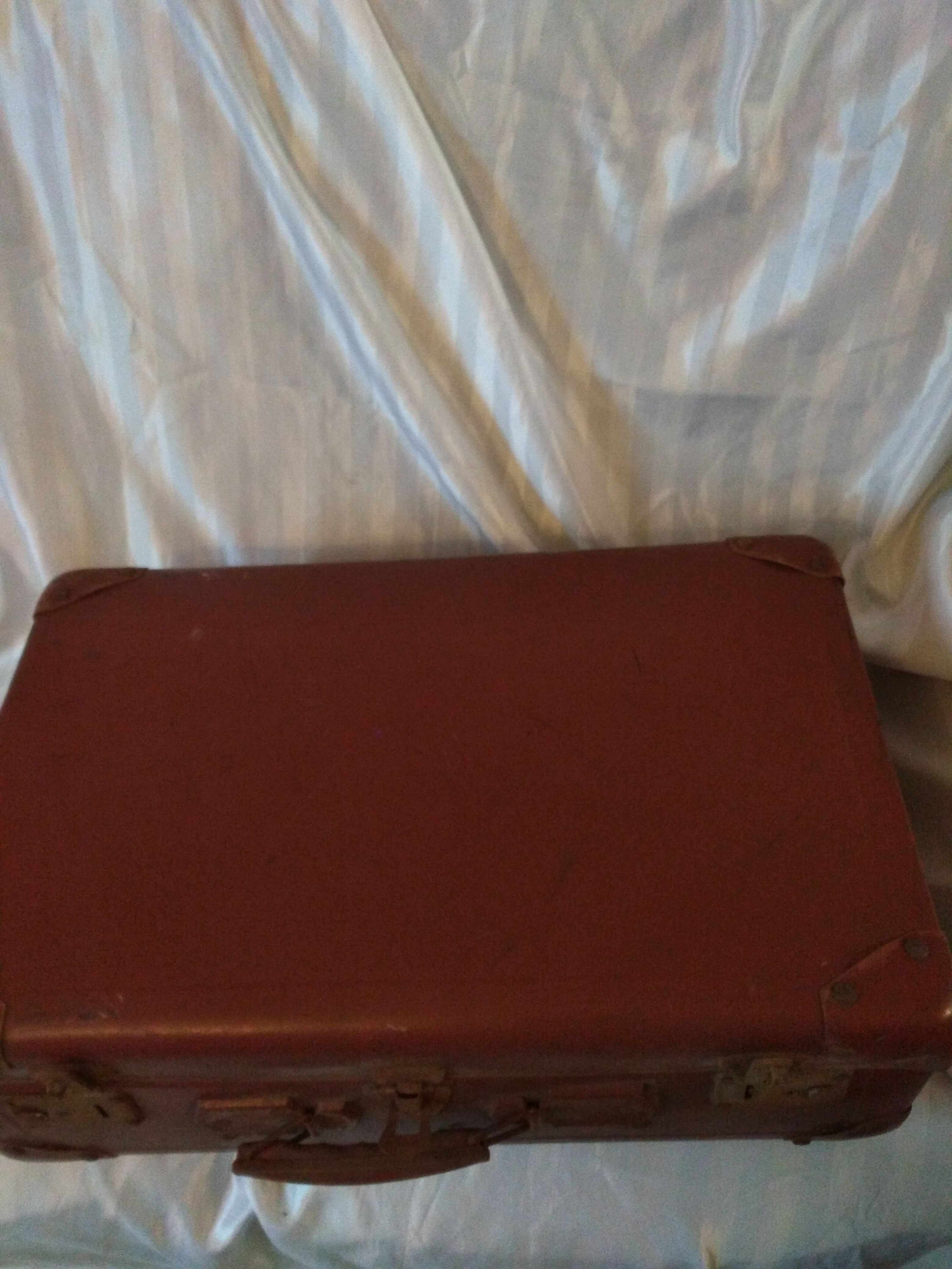 Vintage 1940-1950s cardboard suitcase