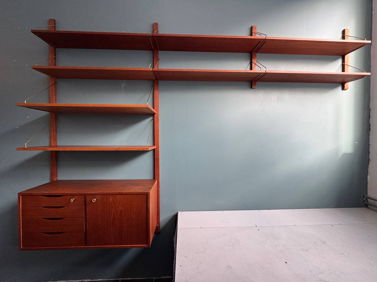 Unité murale modulaire en teck vintage scandinave “Veggen De Luxe”, Norvège