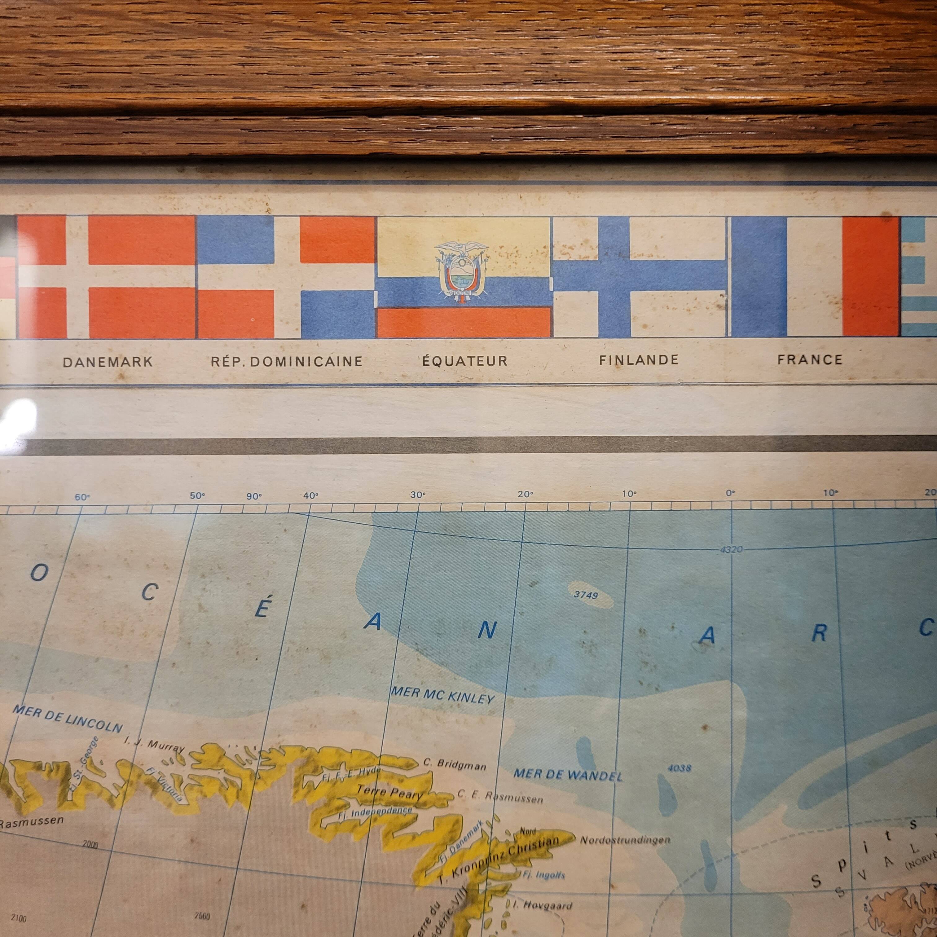 Globe map / Planisphere "Le Monde Politique", National Geographic Institute, 20th century – Fran