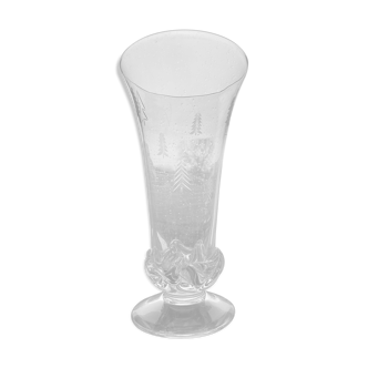 Vase Daum, cristal soufflé et travaillé à chaud