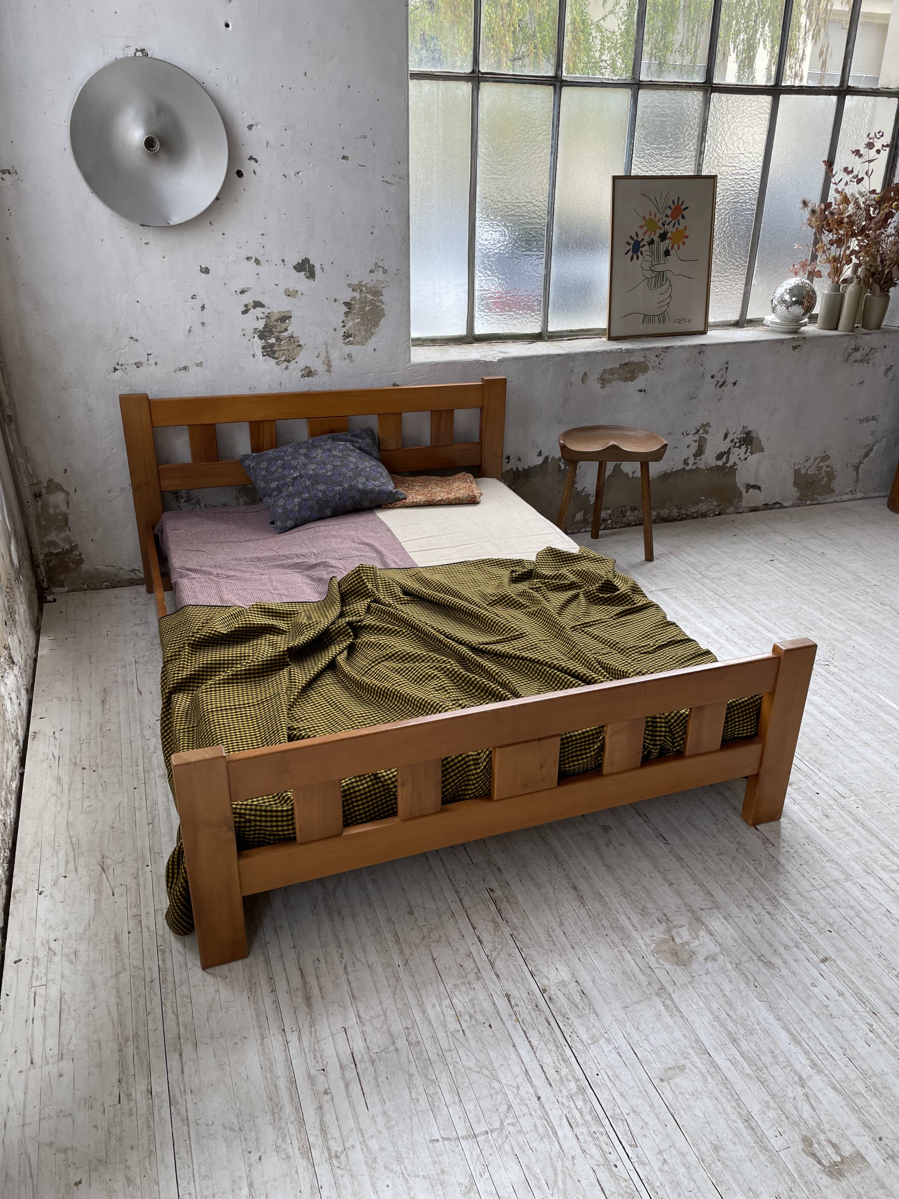 Maison Regain solid double bed 140 cm