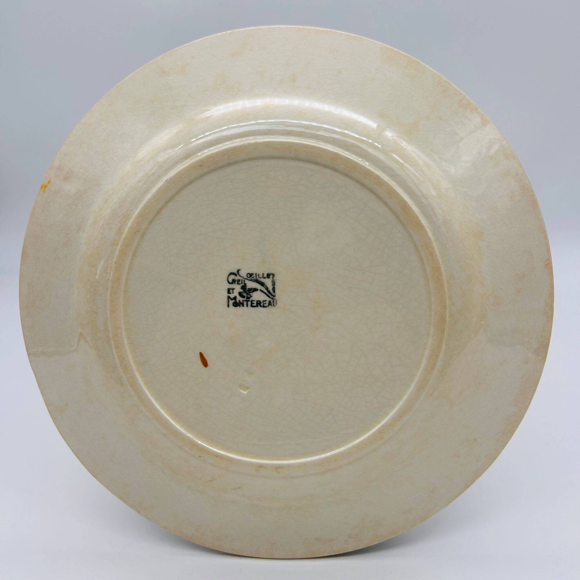 6 Flat Plates, Creil and Montereau – Eyelet model.