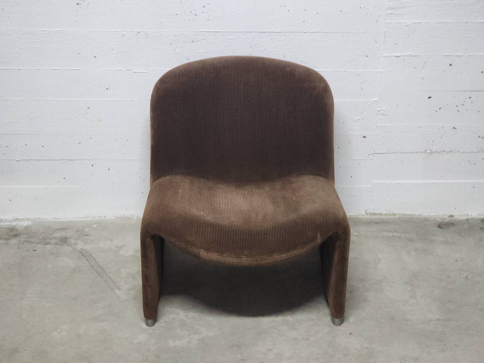 Alky Lounge Chair by Giancarlo Piretti for Anonima Casteli (brown corduroy)