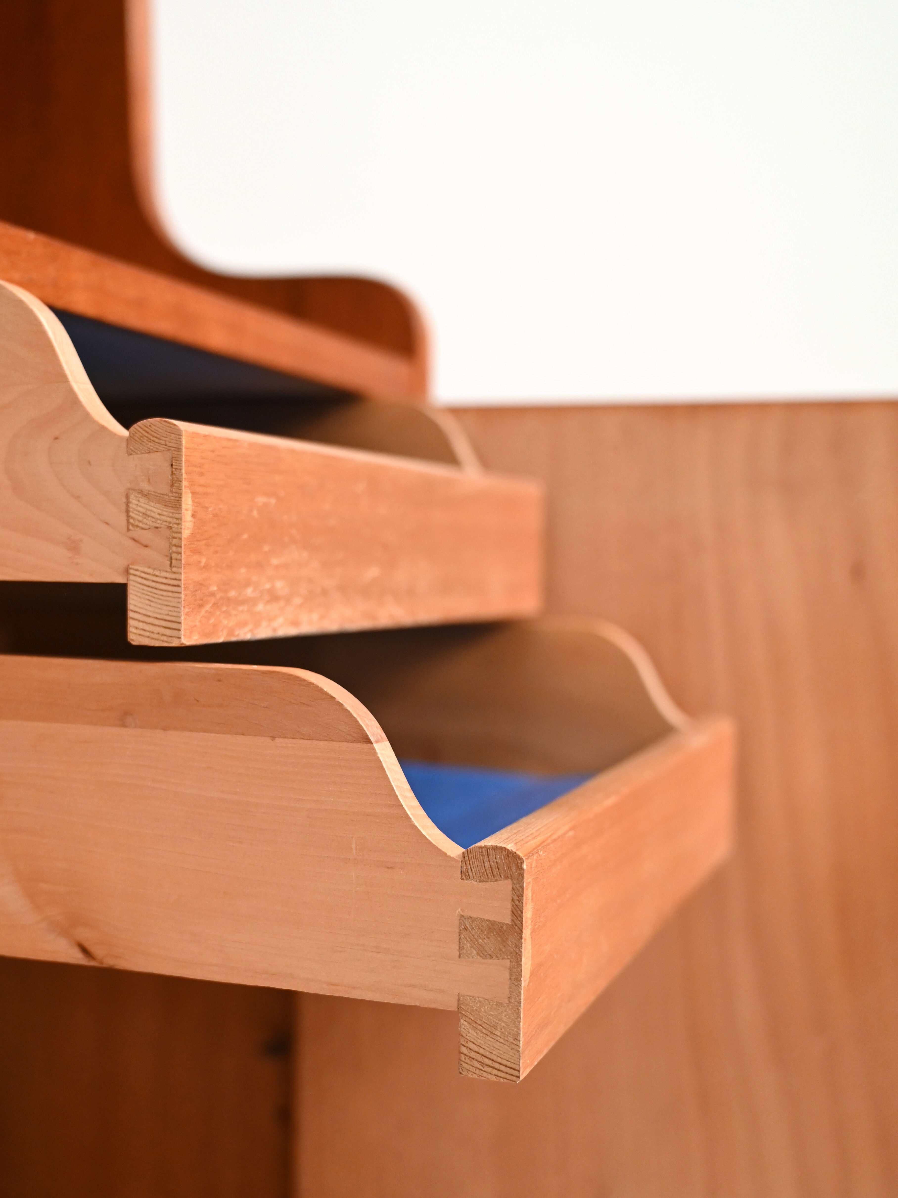 Scandinavian bookcase with pull-out desk