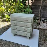 Vintage chest of drawers