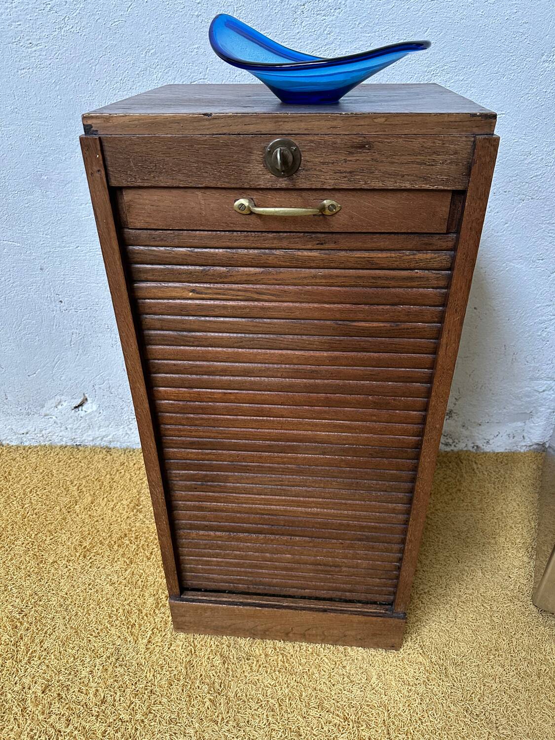 Roll-top filing cabinet