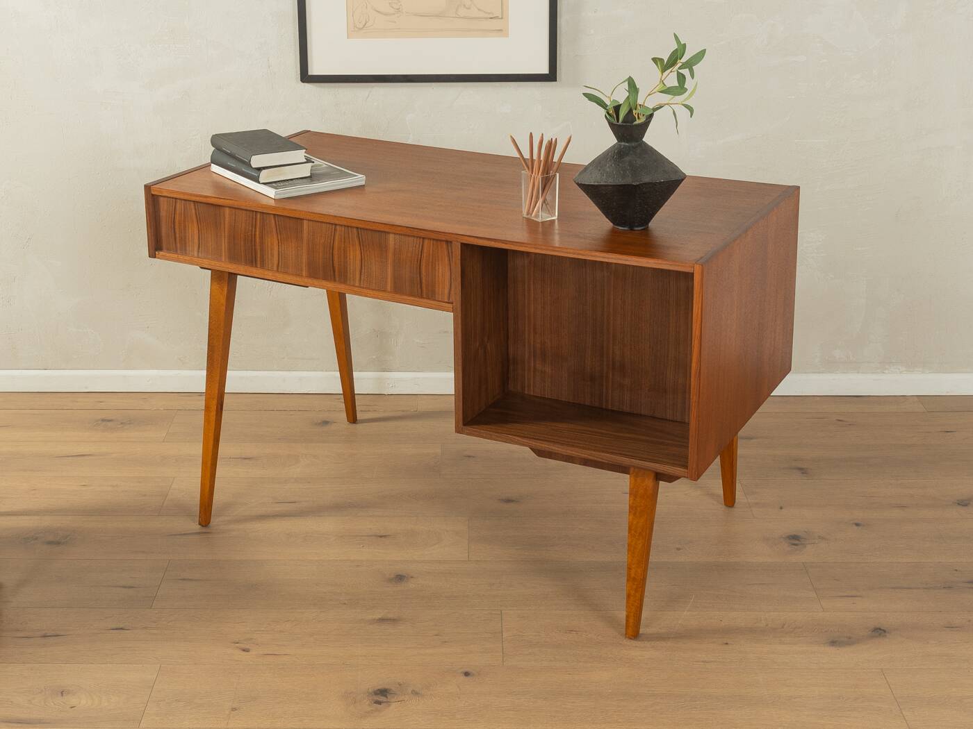 Independent office from the 1950s