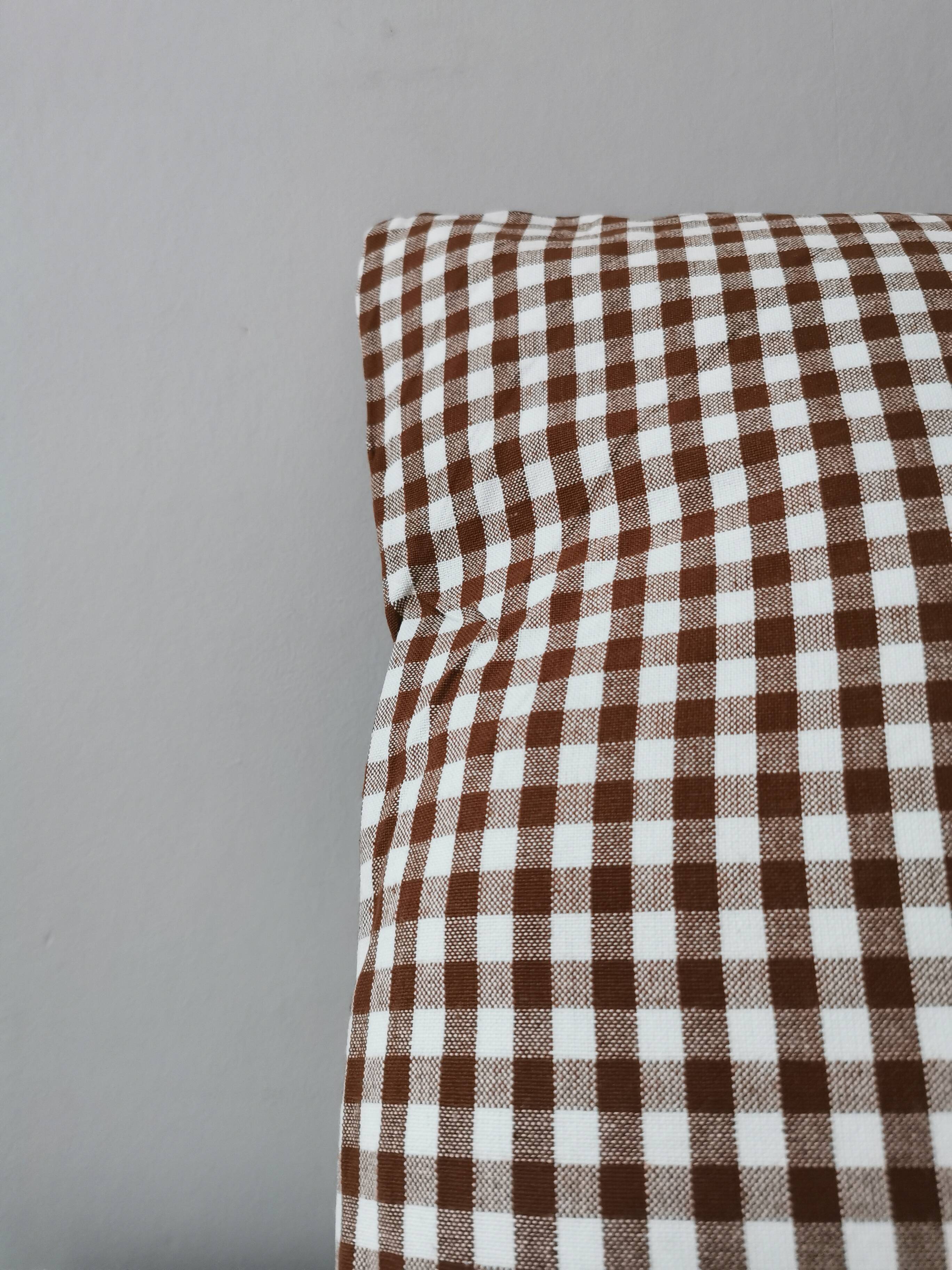 Vichy cushion – 60×40 cm