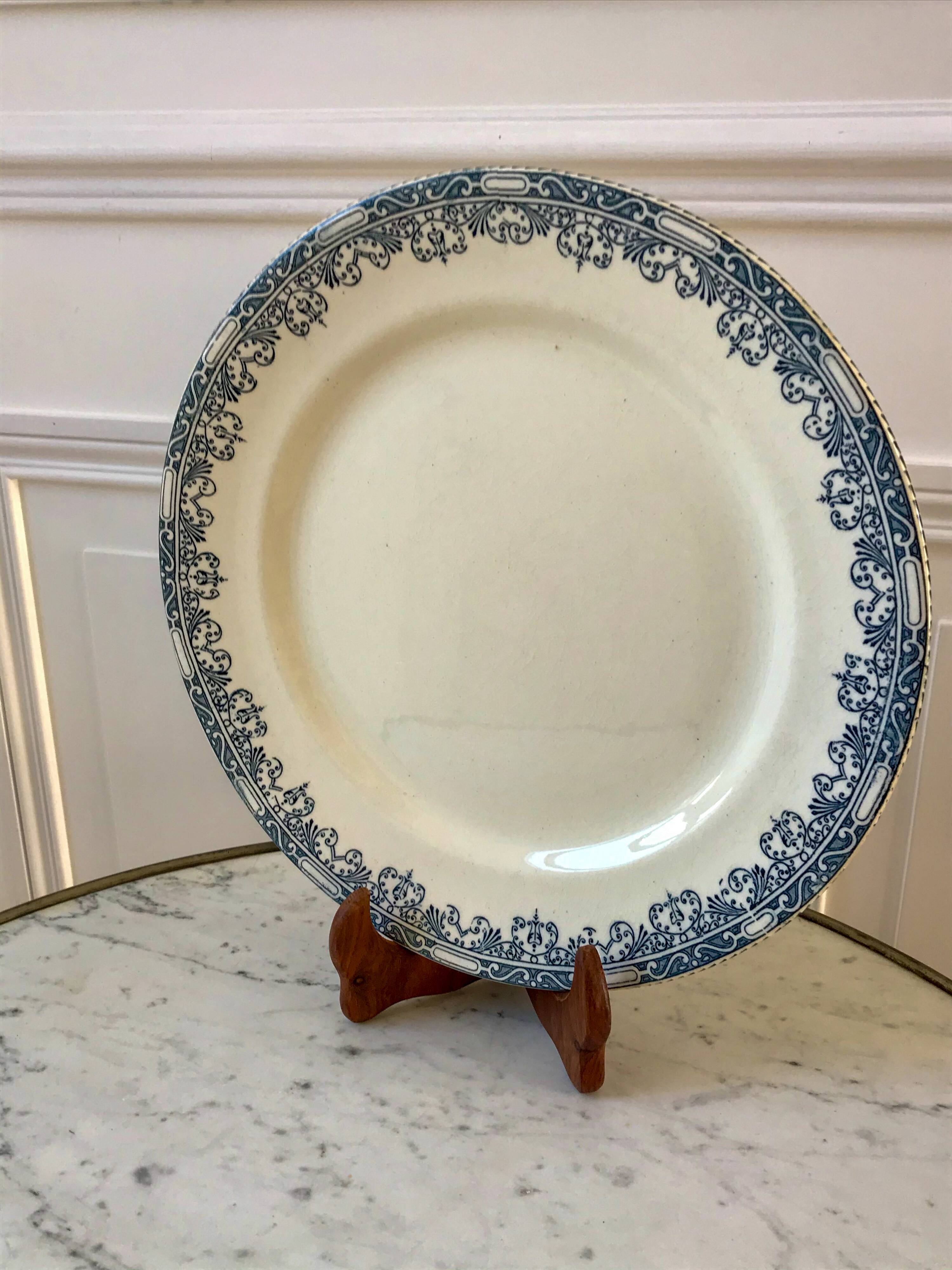 round dish A&C Salins Burgundy model late 19th century