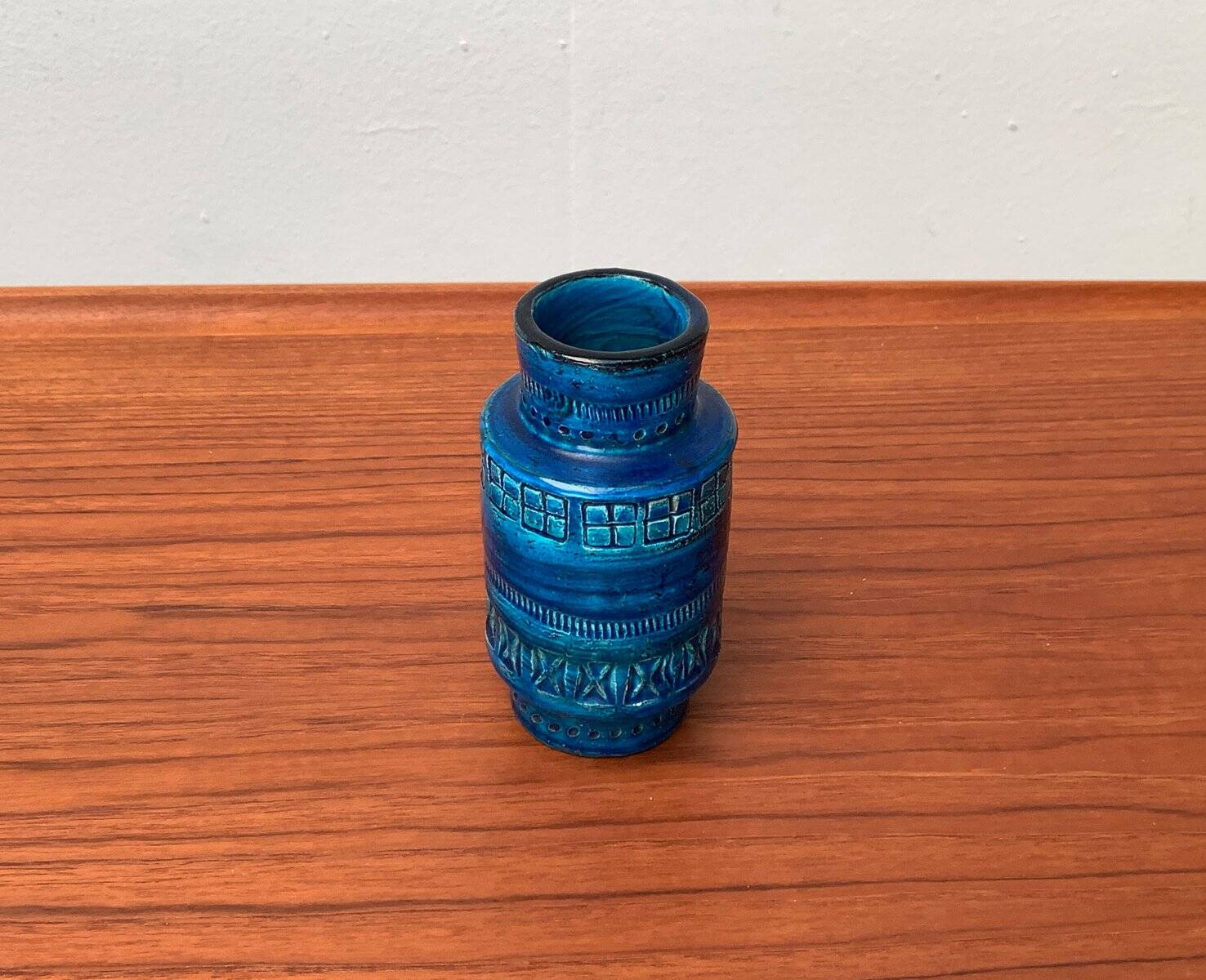 Mid-century Italian Rimini Blu ceramic vase by Aldo Londi for Bitossi.
