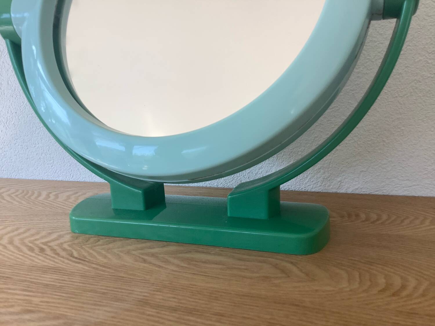 Vintage two-tone swivel mirror