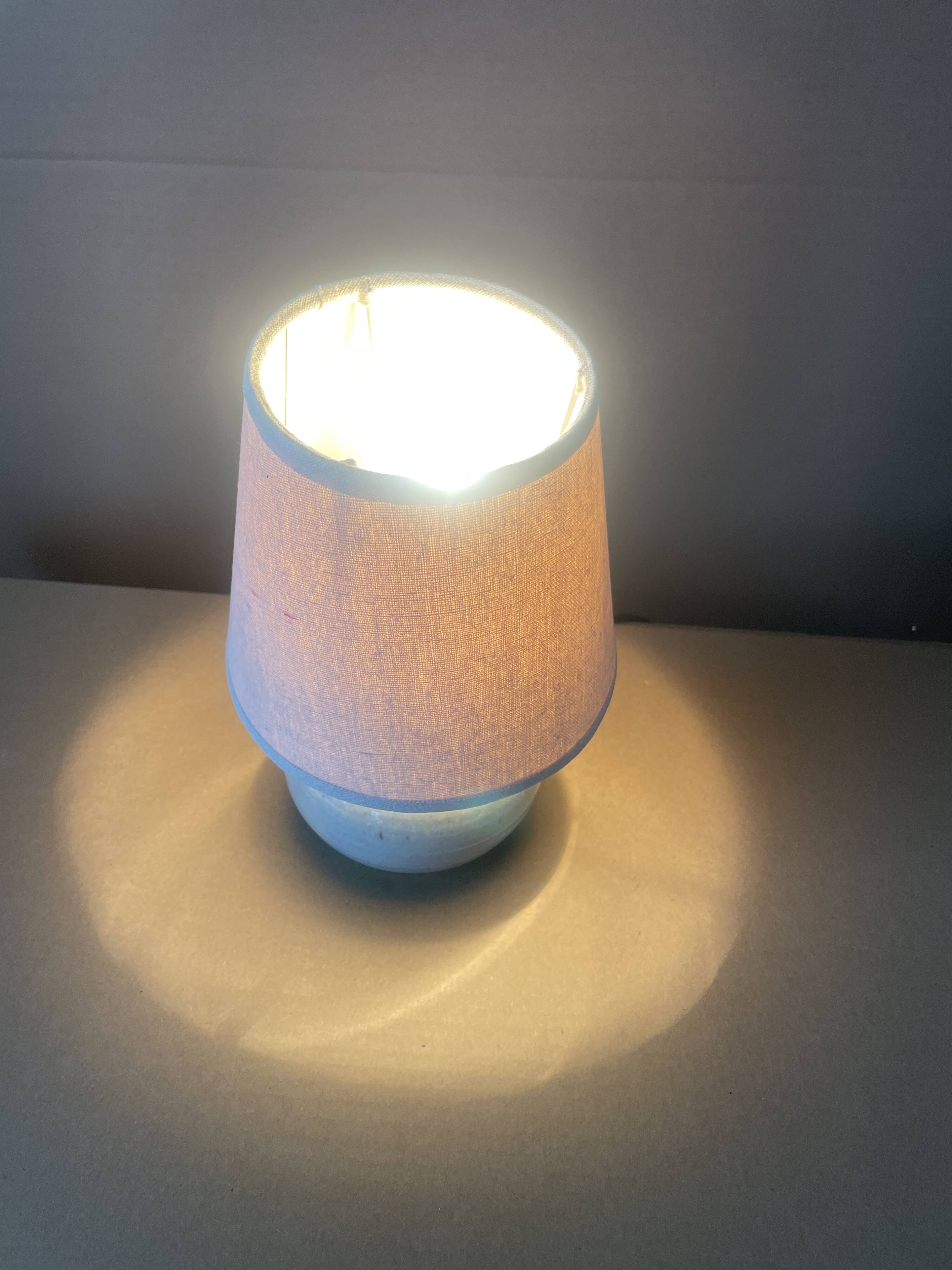 Petite lampe en grès émaillé ancienne