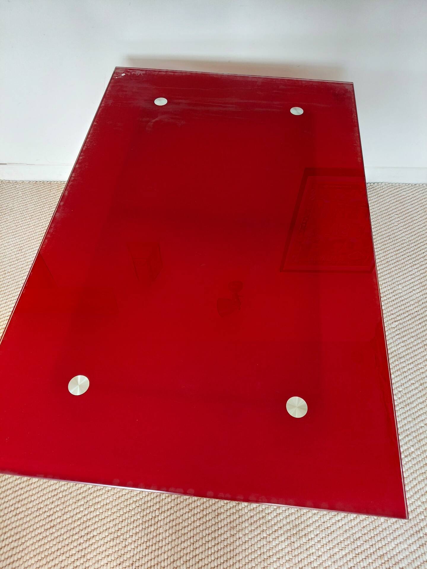 Table relevable vintage verre rouge et chrome-design 1970/1980