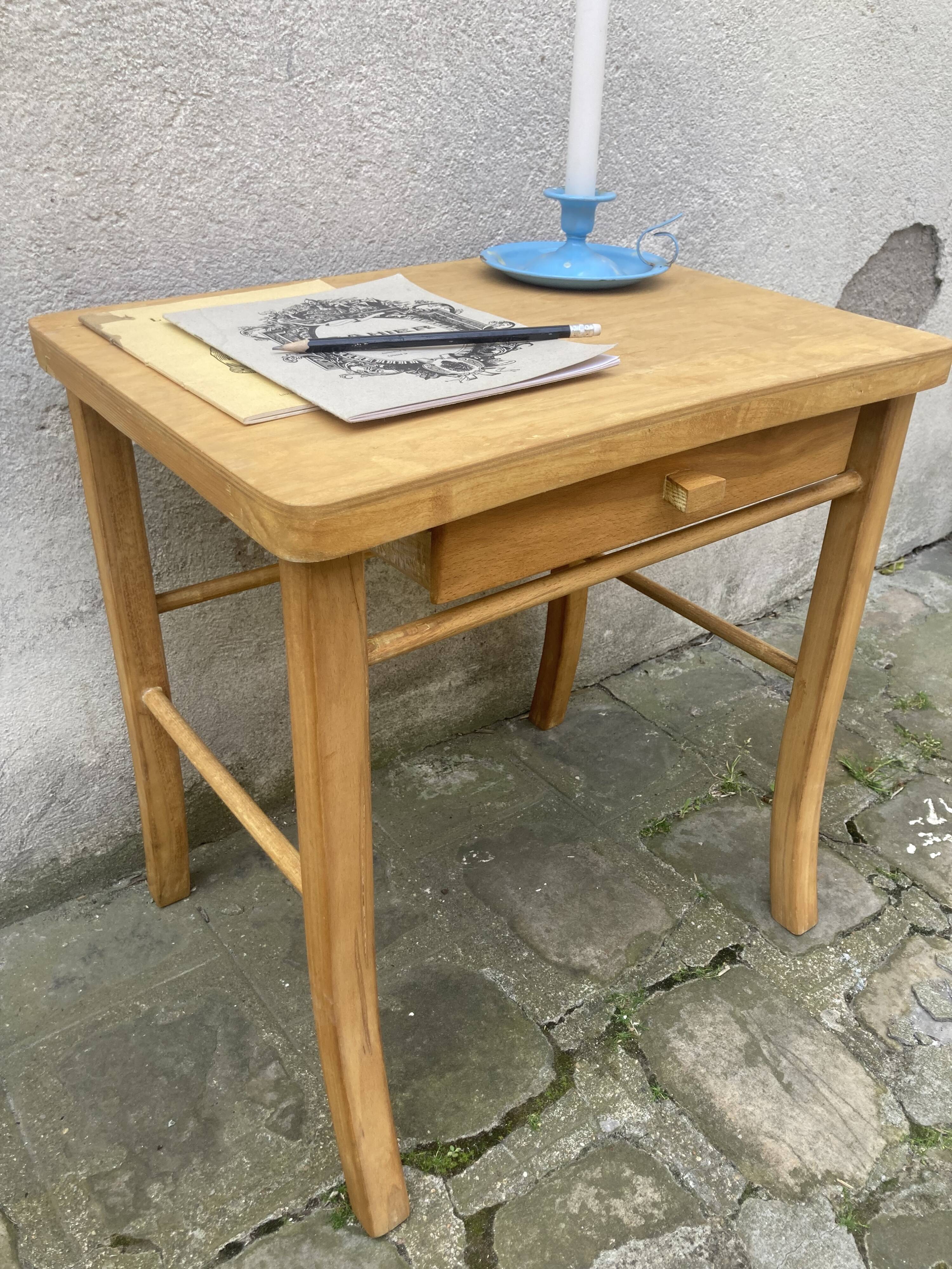 Baumann children's desk