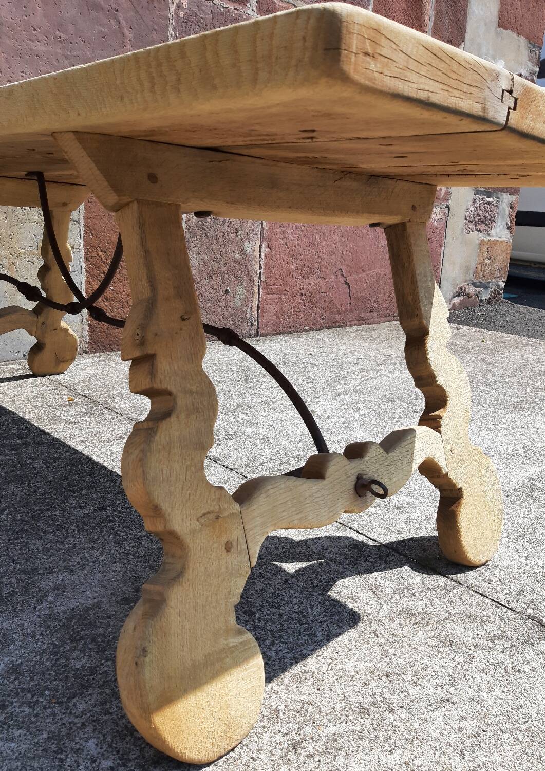 Oak farmhouse table with lyre legs. (Spanish table)