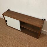 Shelf / display case