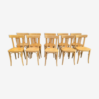 Set of 10 bistro chairs in light beech.