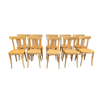 Set of 10 bistro chairs in light beech.