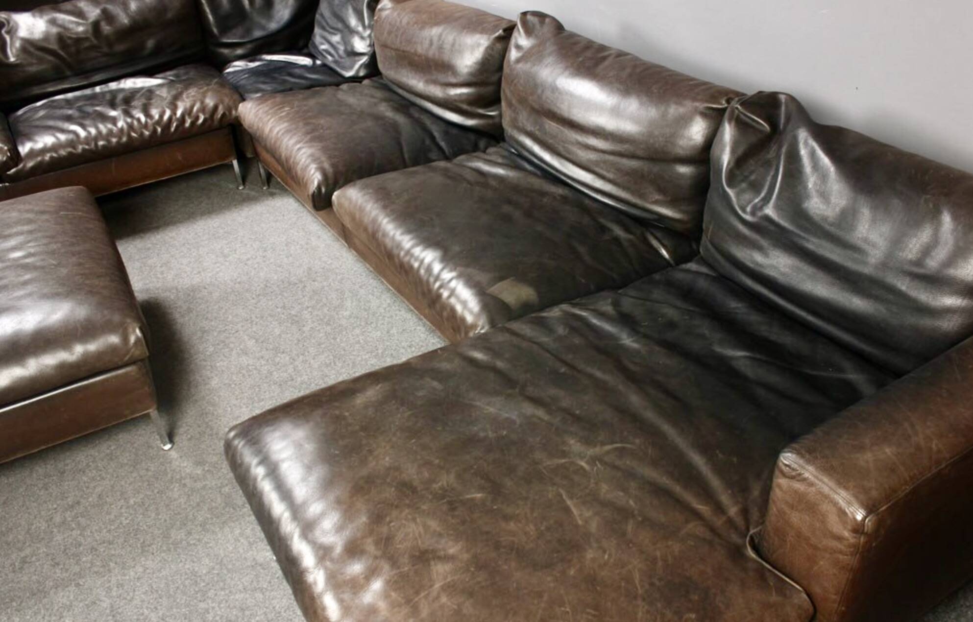 Grand modular leather sofa design for 12 people.