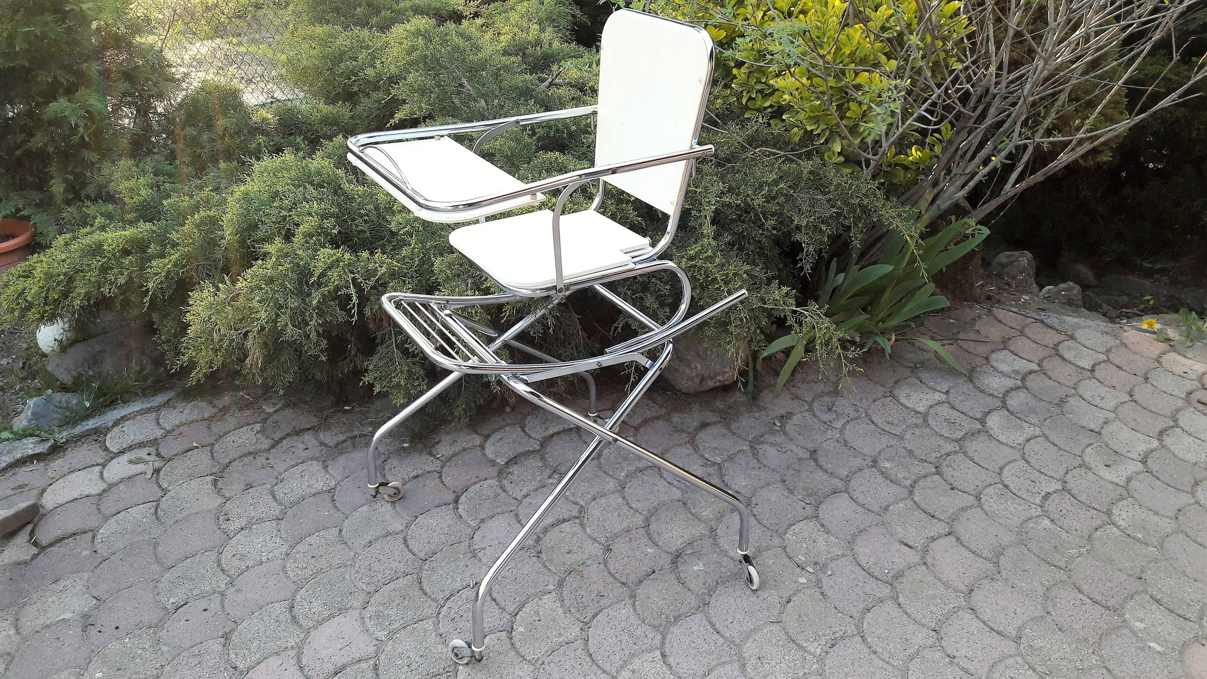 Light yellow highchair