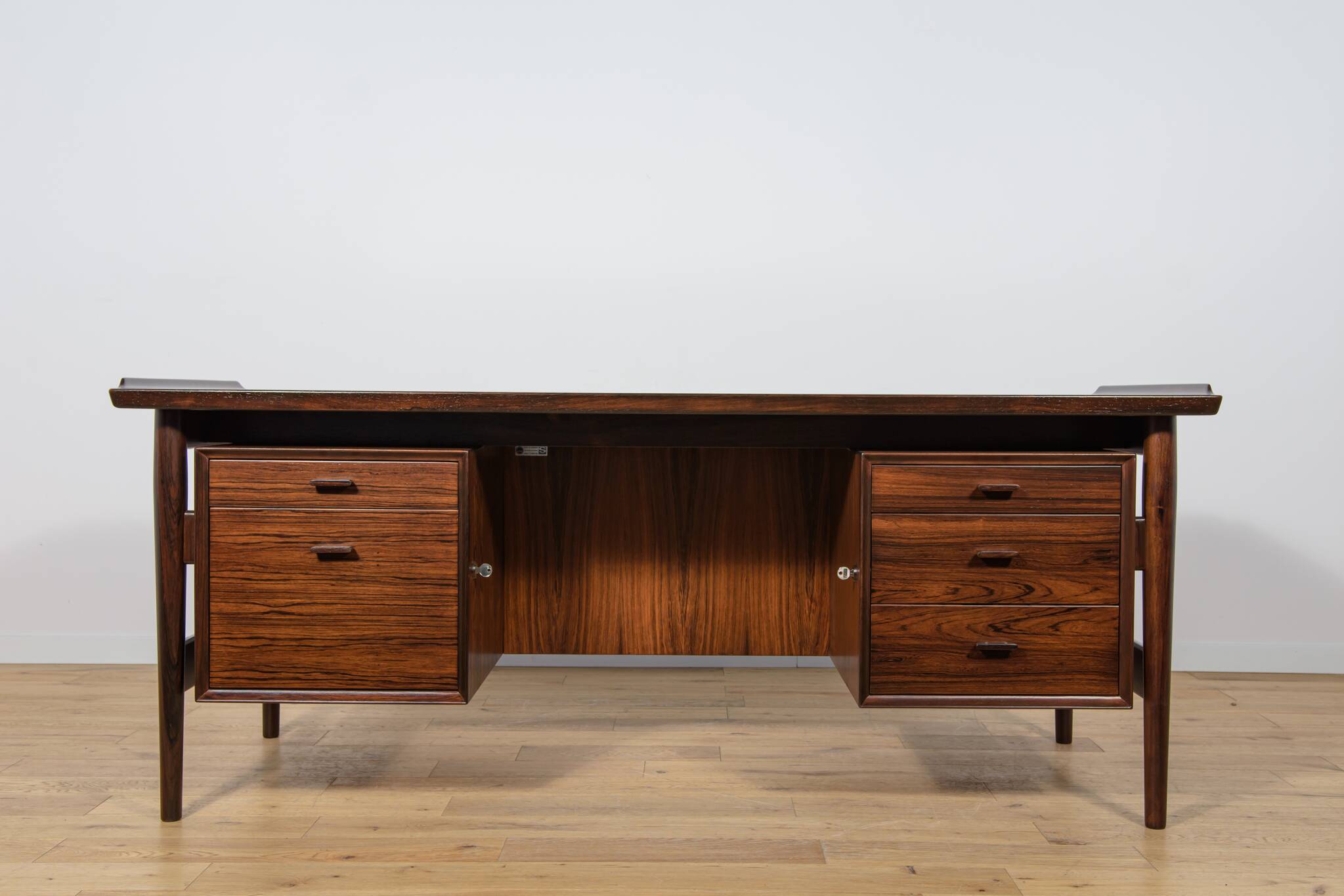 Mid-Century Rosewood Freestanding Desk Model 207 by Arne Vodder for Sibast,