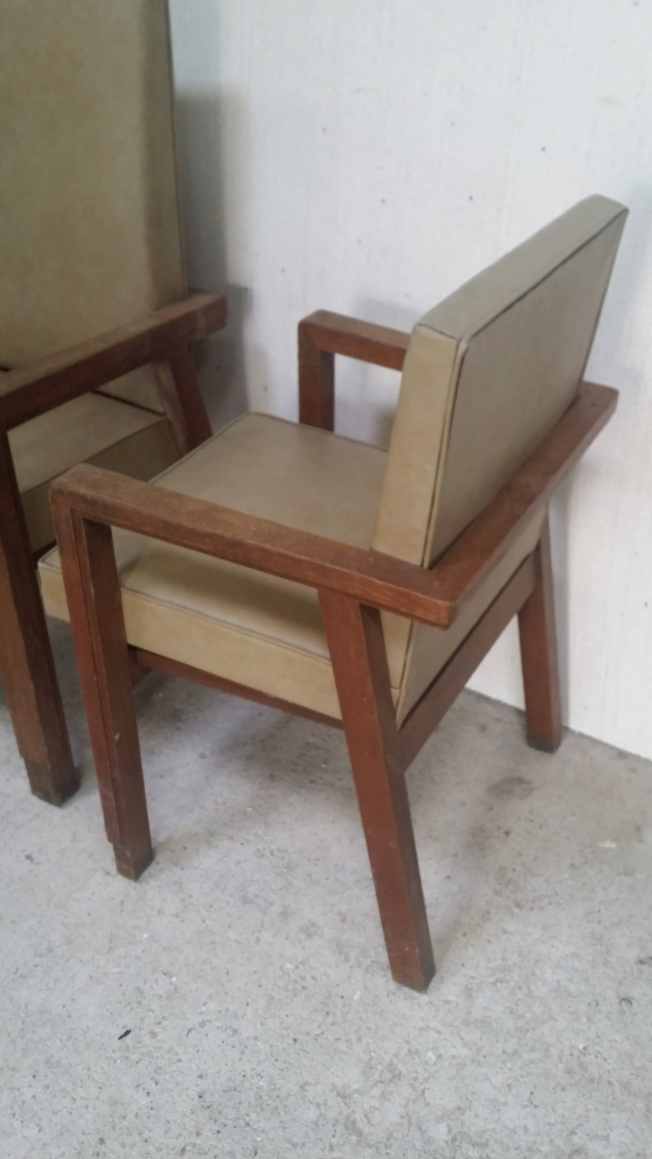 office chair and visitor chairs
