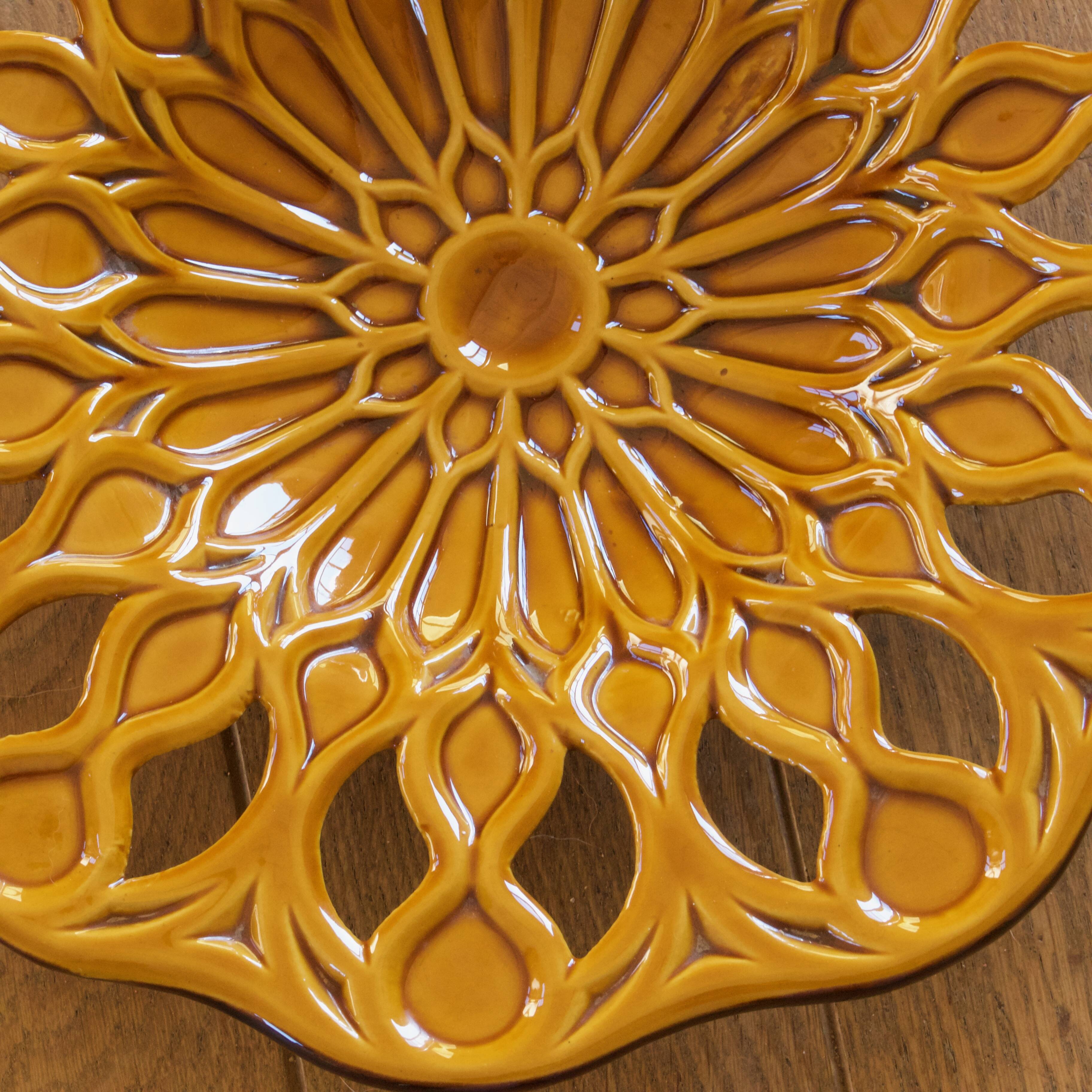 Large openwork majolica fruit bowl in earthenware.