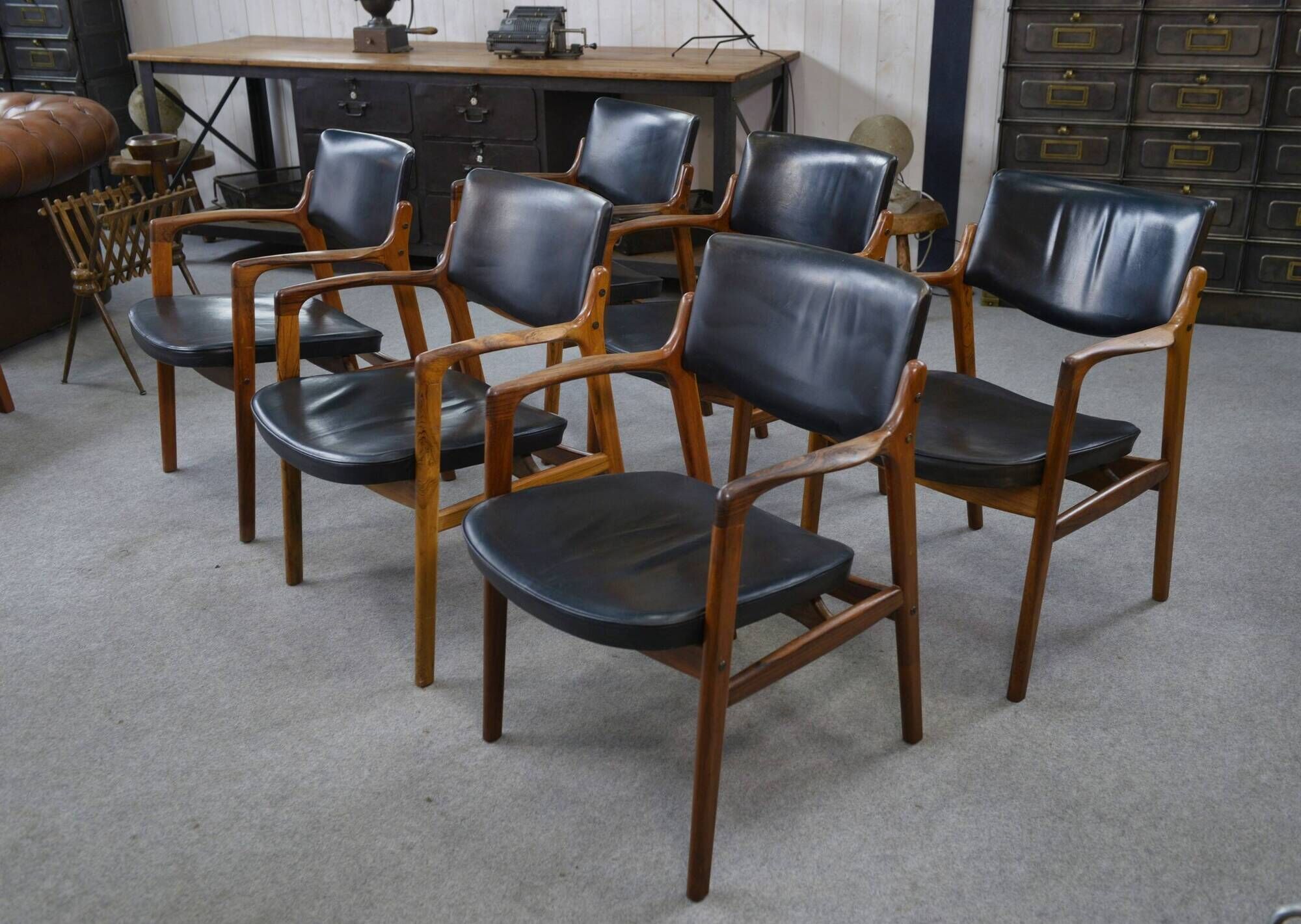 Set of 6 Scandinavian armchairs in leather and rosewood by Gondo Gravesen for Atelier Bondo Gravesen Snedkerier 1960s.