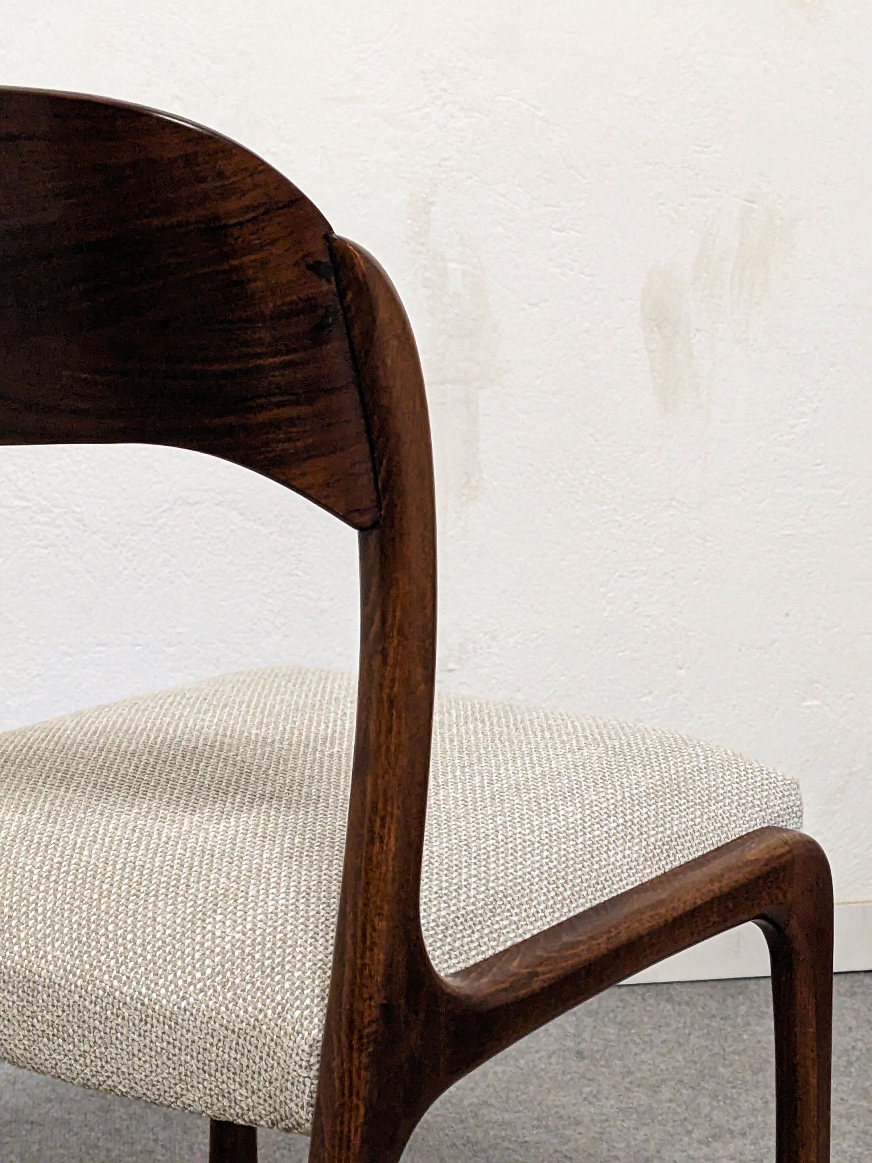 Series of 4 Baumann sled chairs from the 60-70s