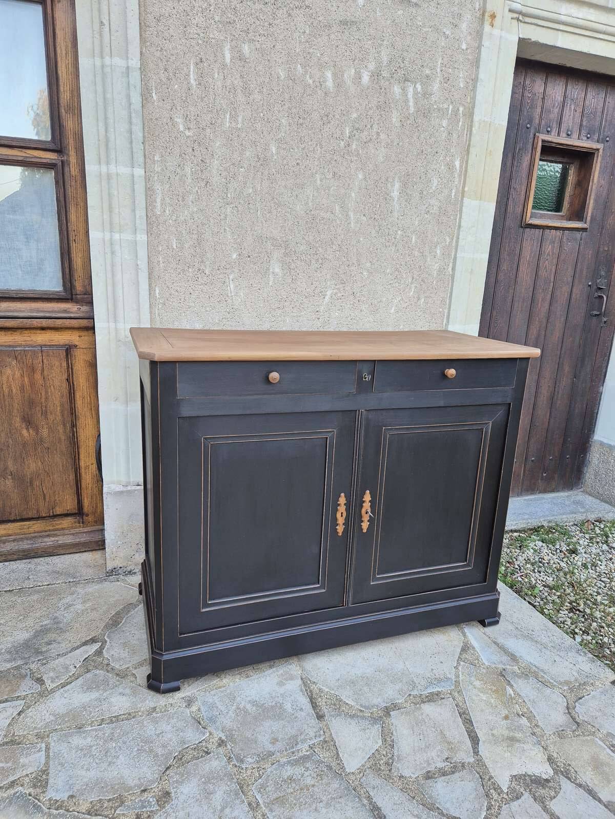 Buffet ancien noir
