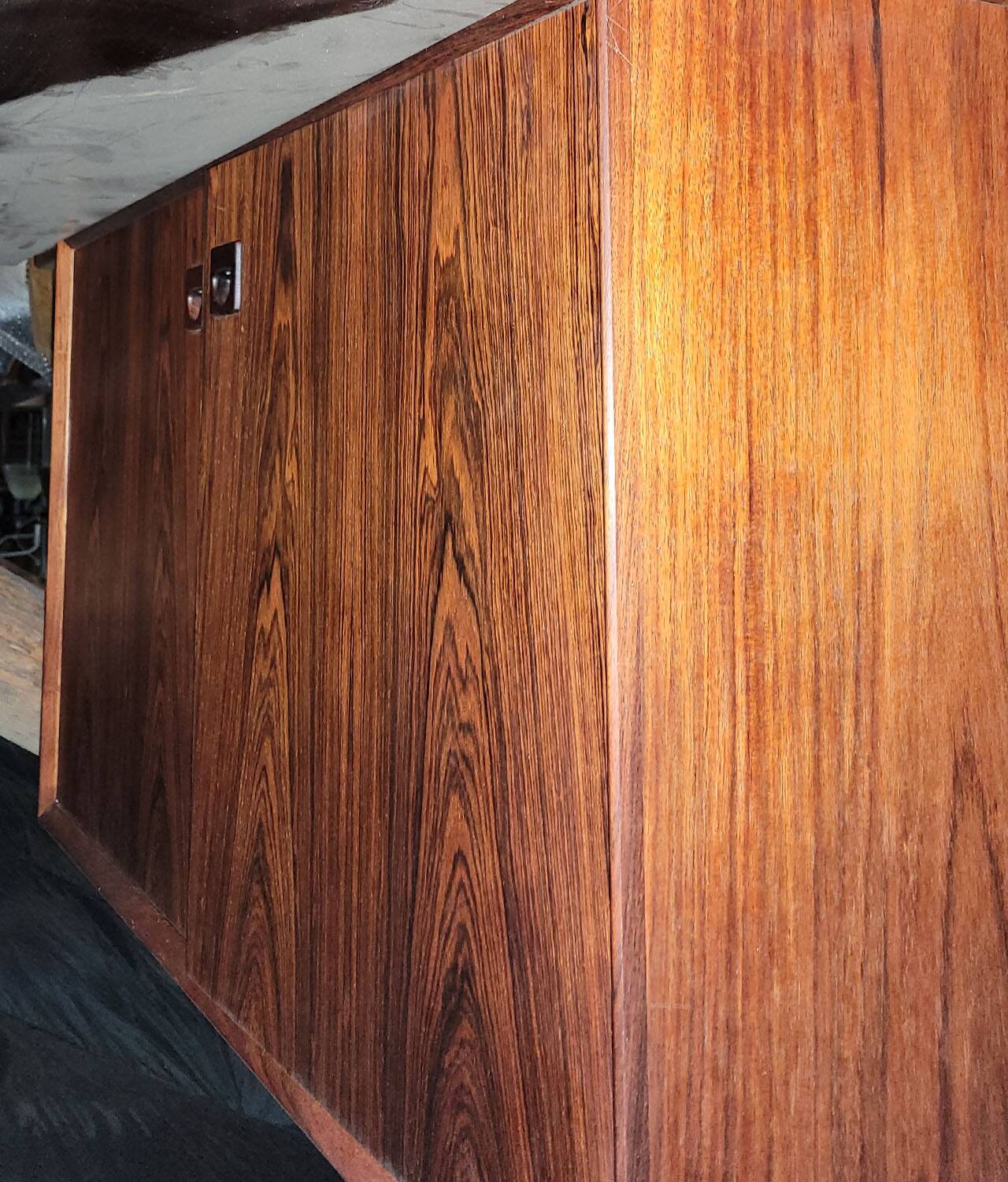 Buffet en palissandre, design danois, années 1960, fabricant Brouer