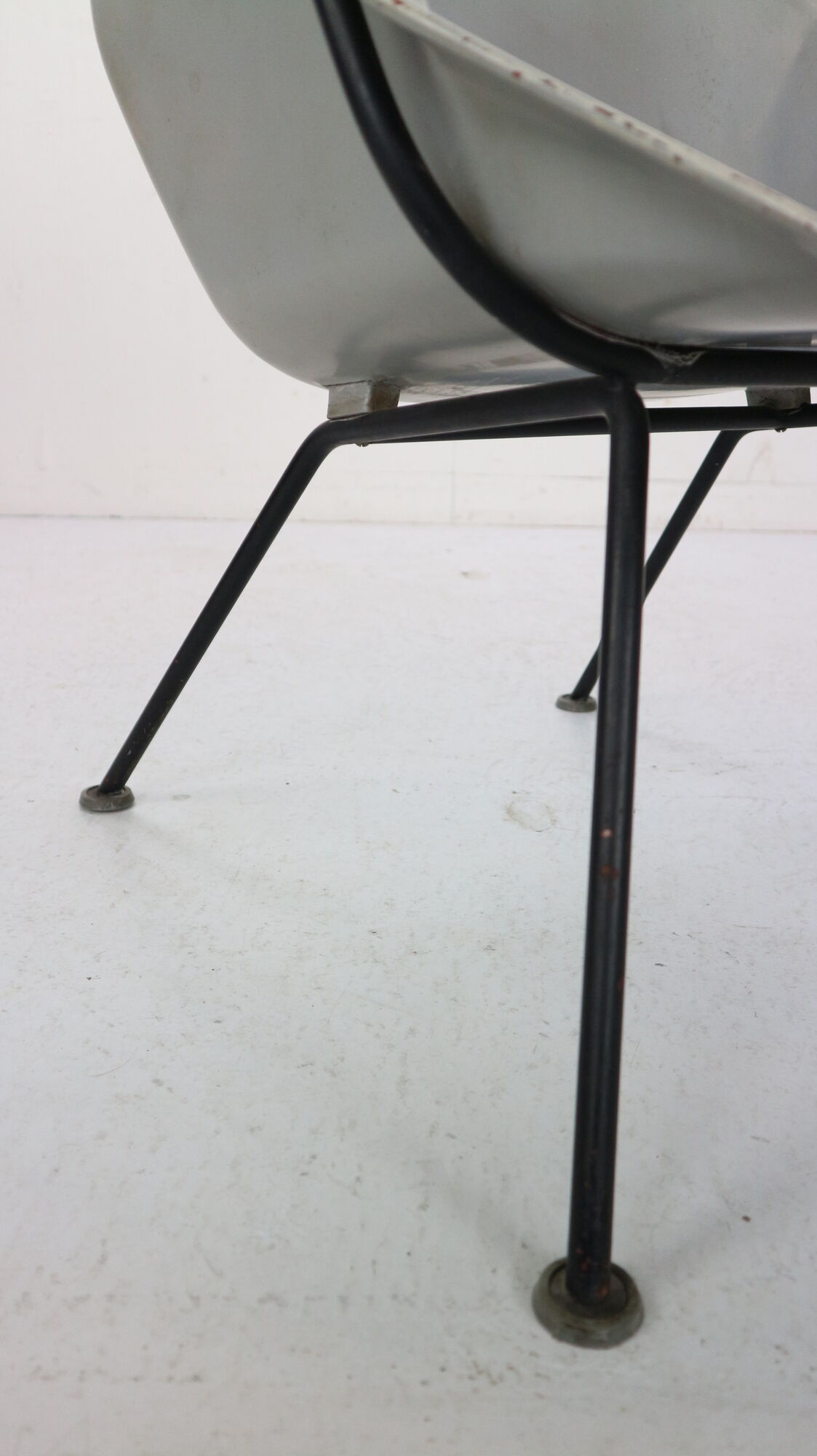 416 fiberglass shell armhair by Wim Rietveld & Andre Cordemeyer for Gispen, 1950