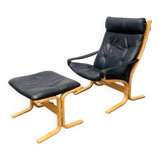Siesta lounge chair set in Norwegian leather with ottoman by Ingmar Relling for Ekornes