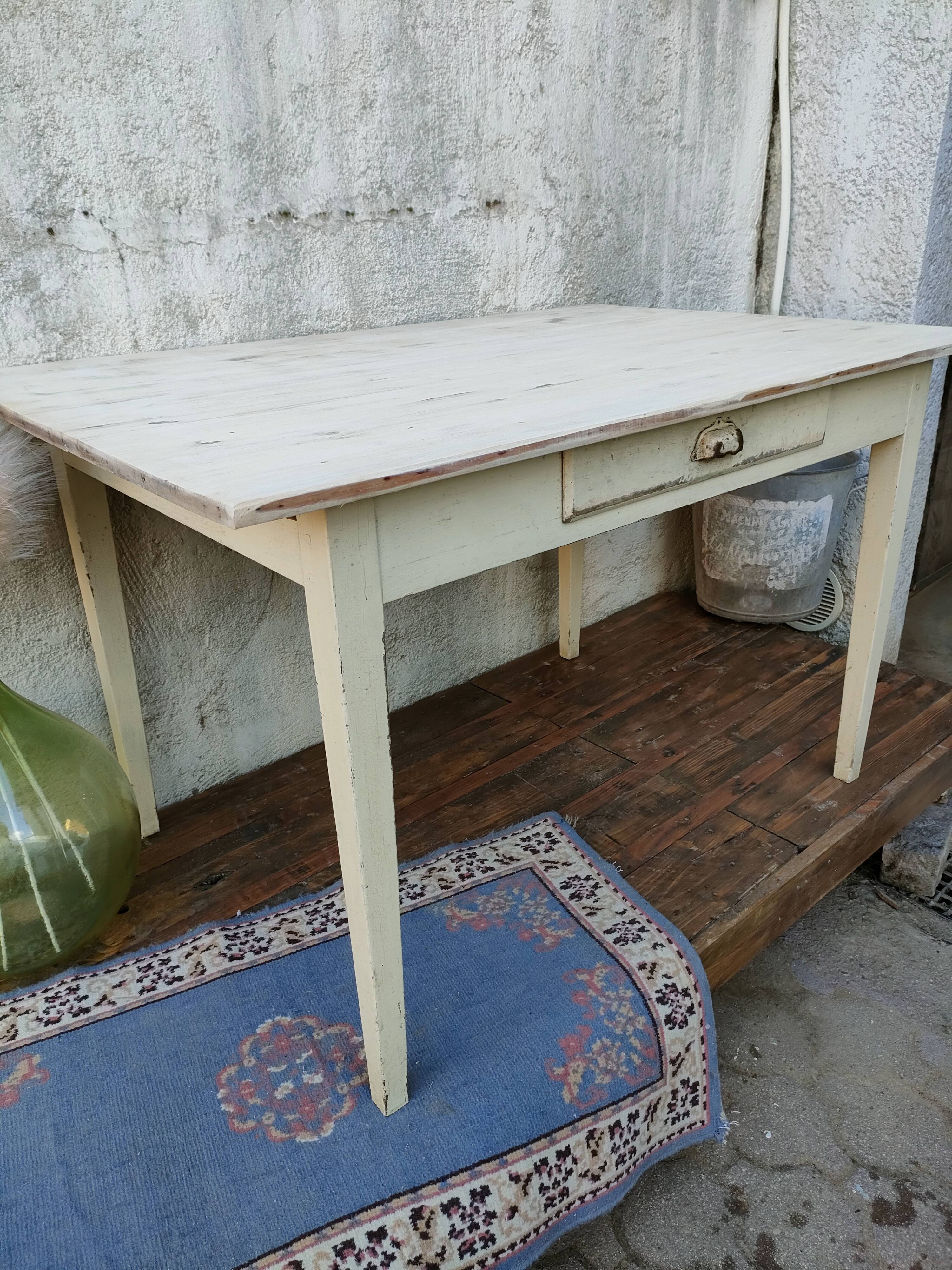 Farmhouse table